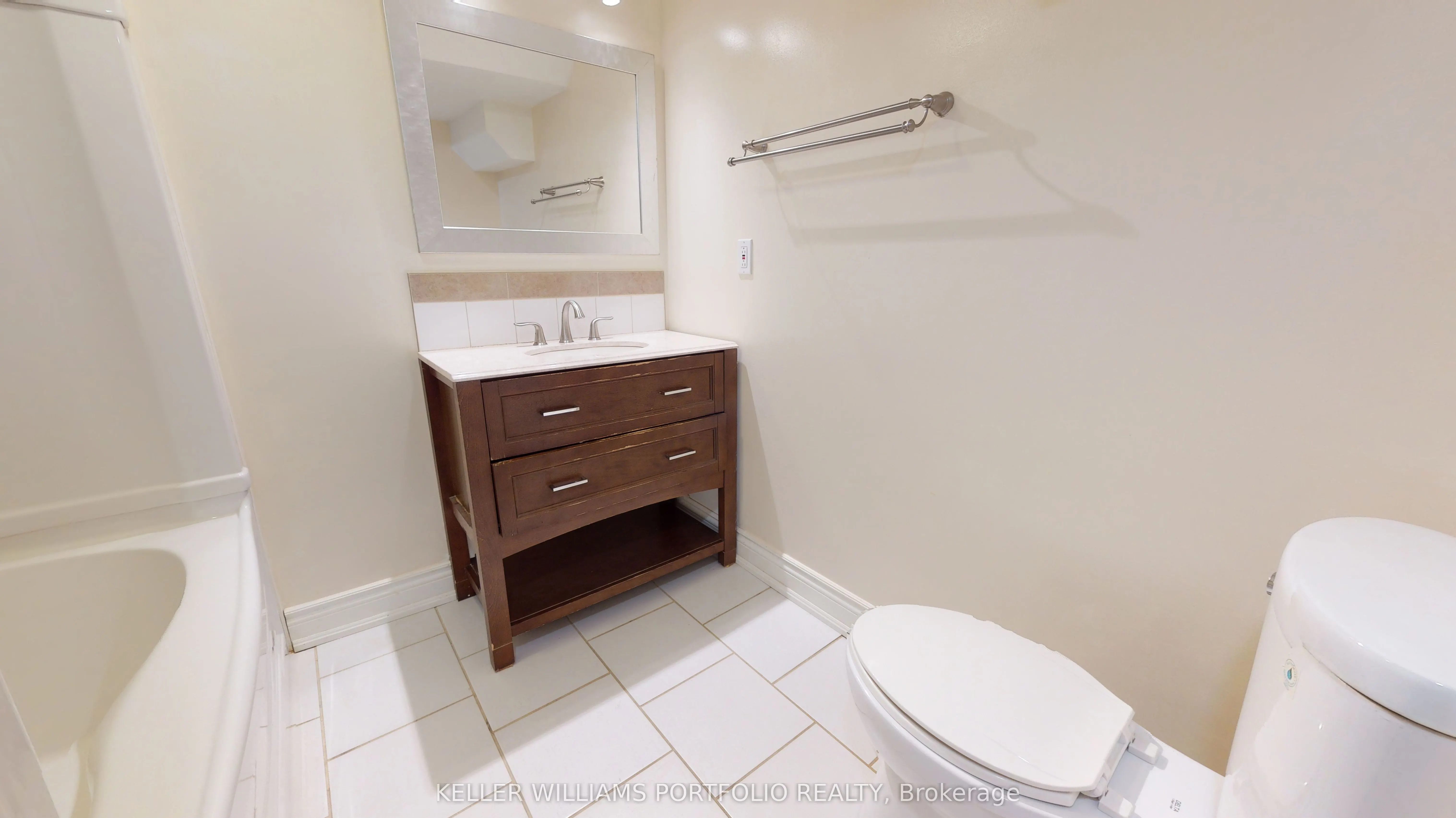 546 Eglinton Avenue E #5