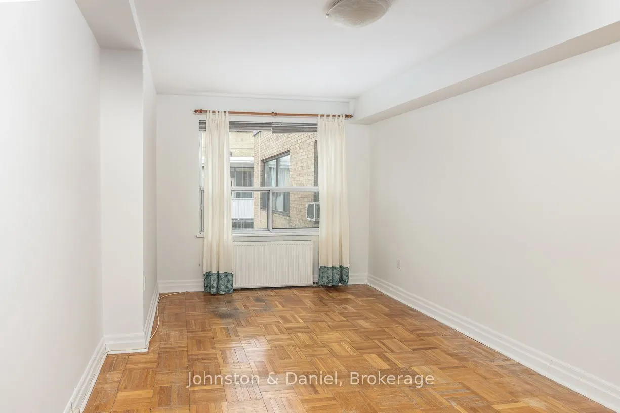660 Eglinton Avenue W #716