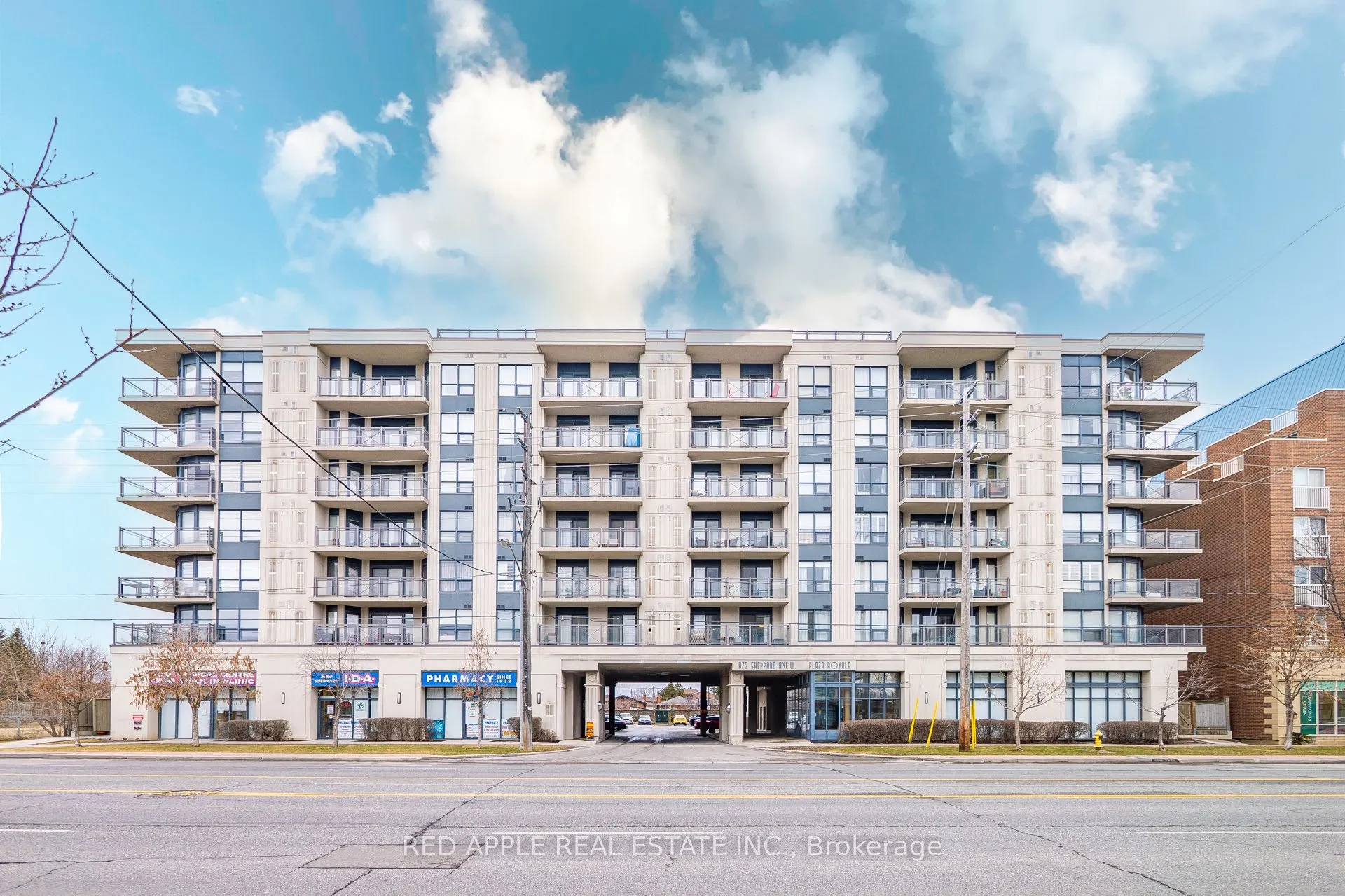 872 Sheppard Avenue W #204
