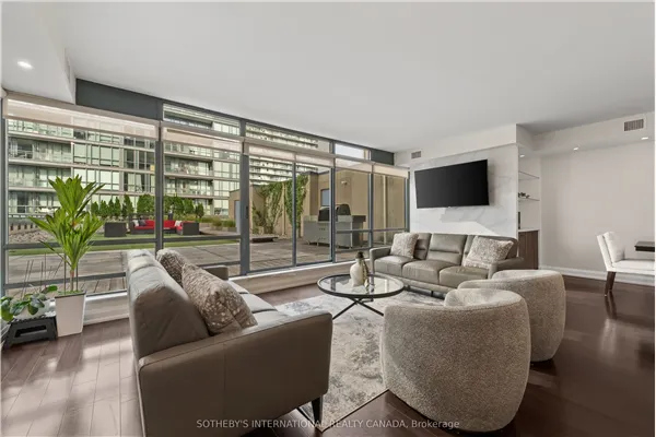 438 King Street W #1501