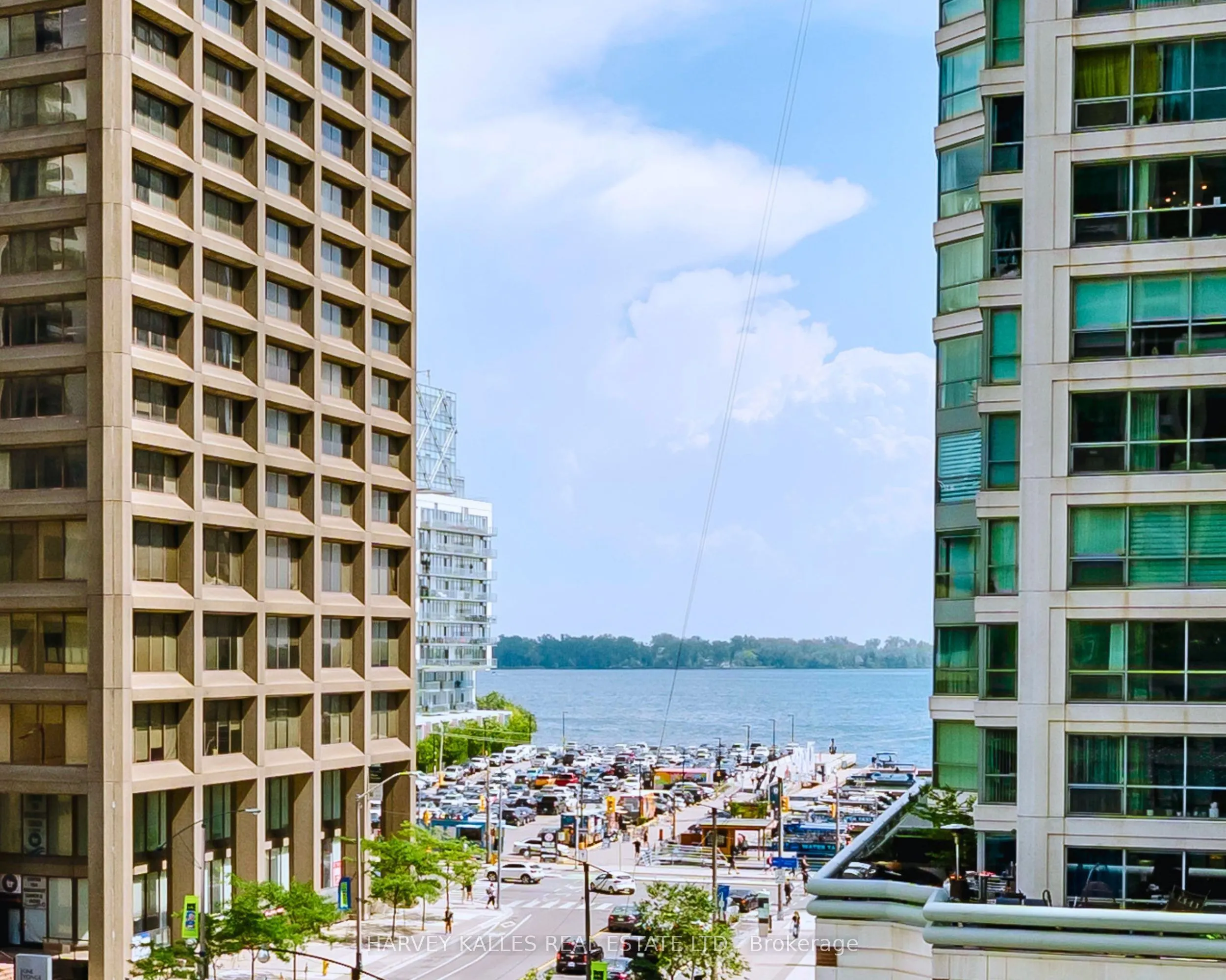 16 Yonge Street #3211