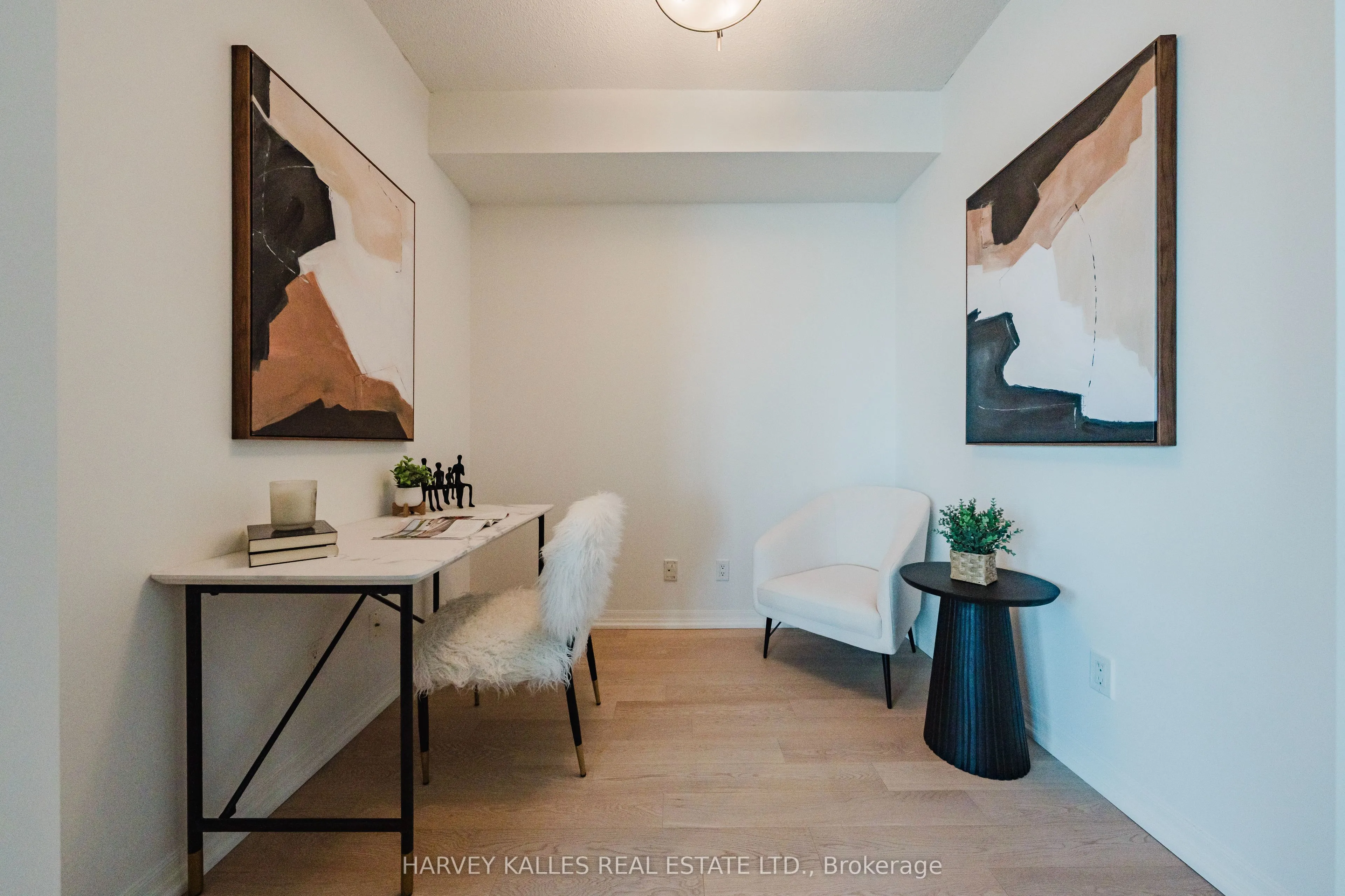 16 Yonge Street #3211