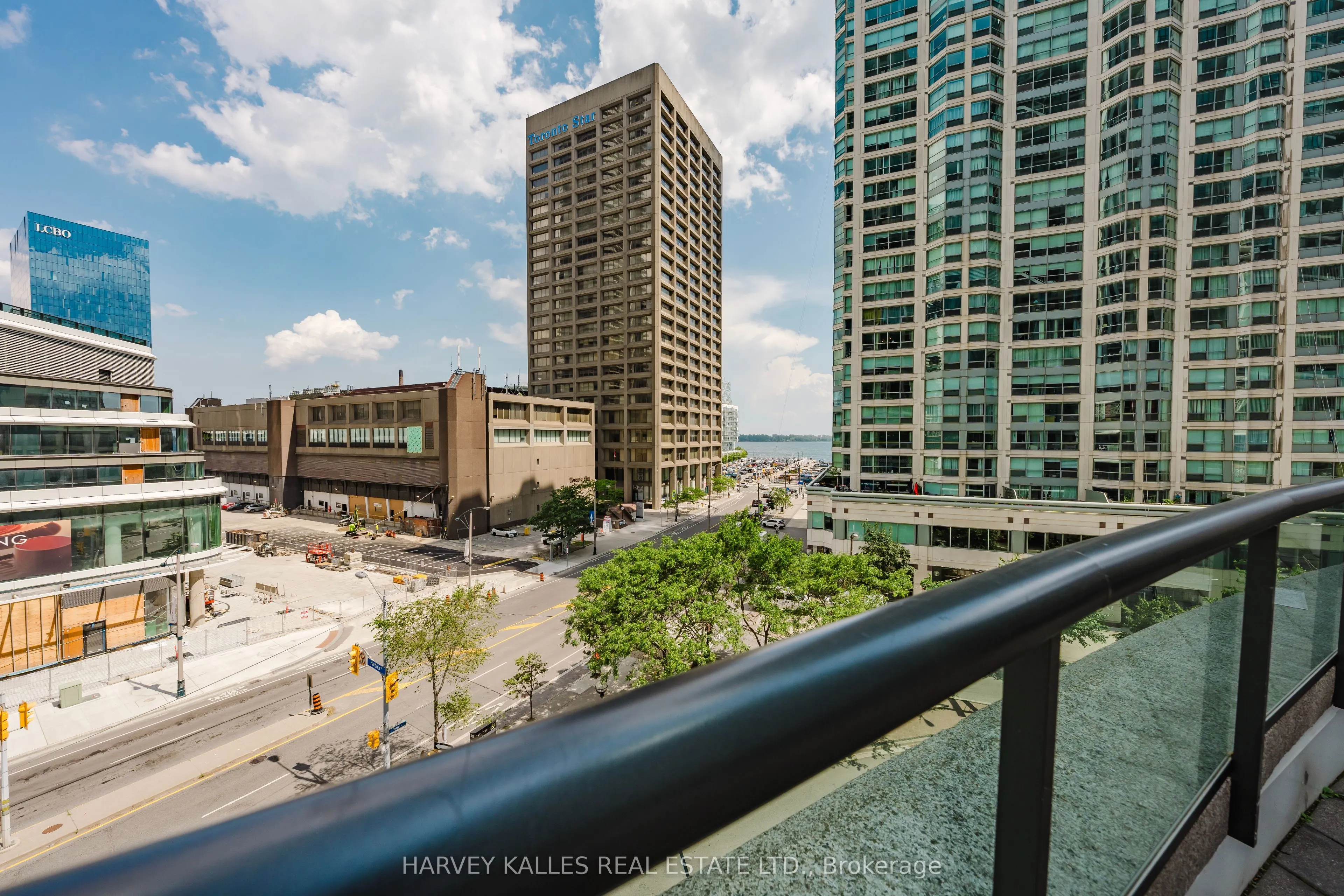 16 Yonge Street #3211
