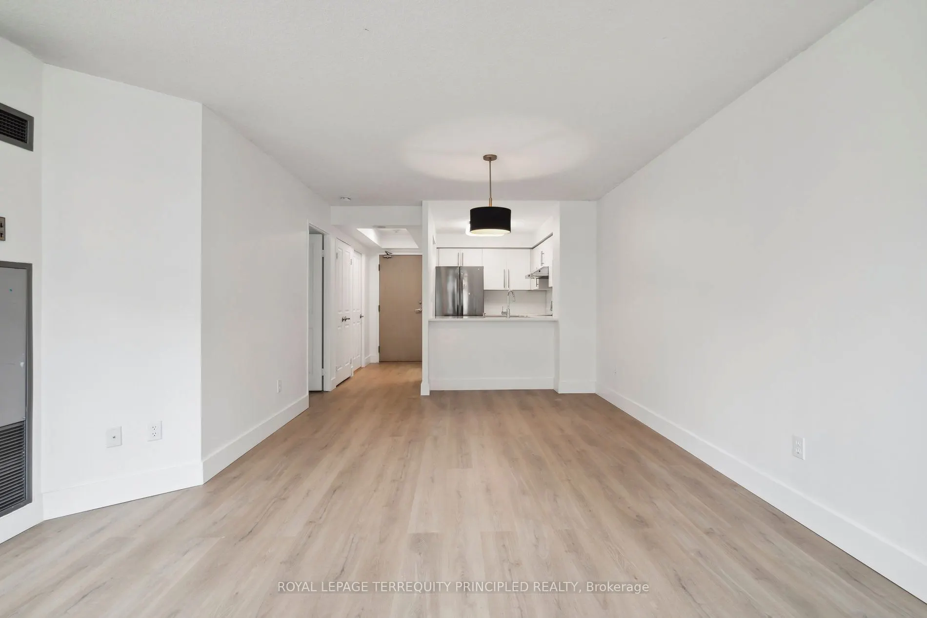 942 Yonge Street #418