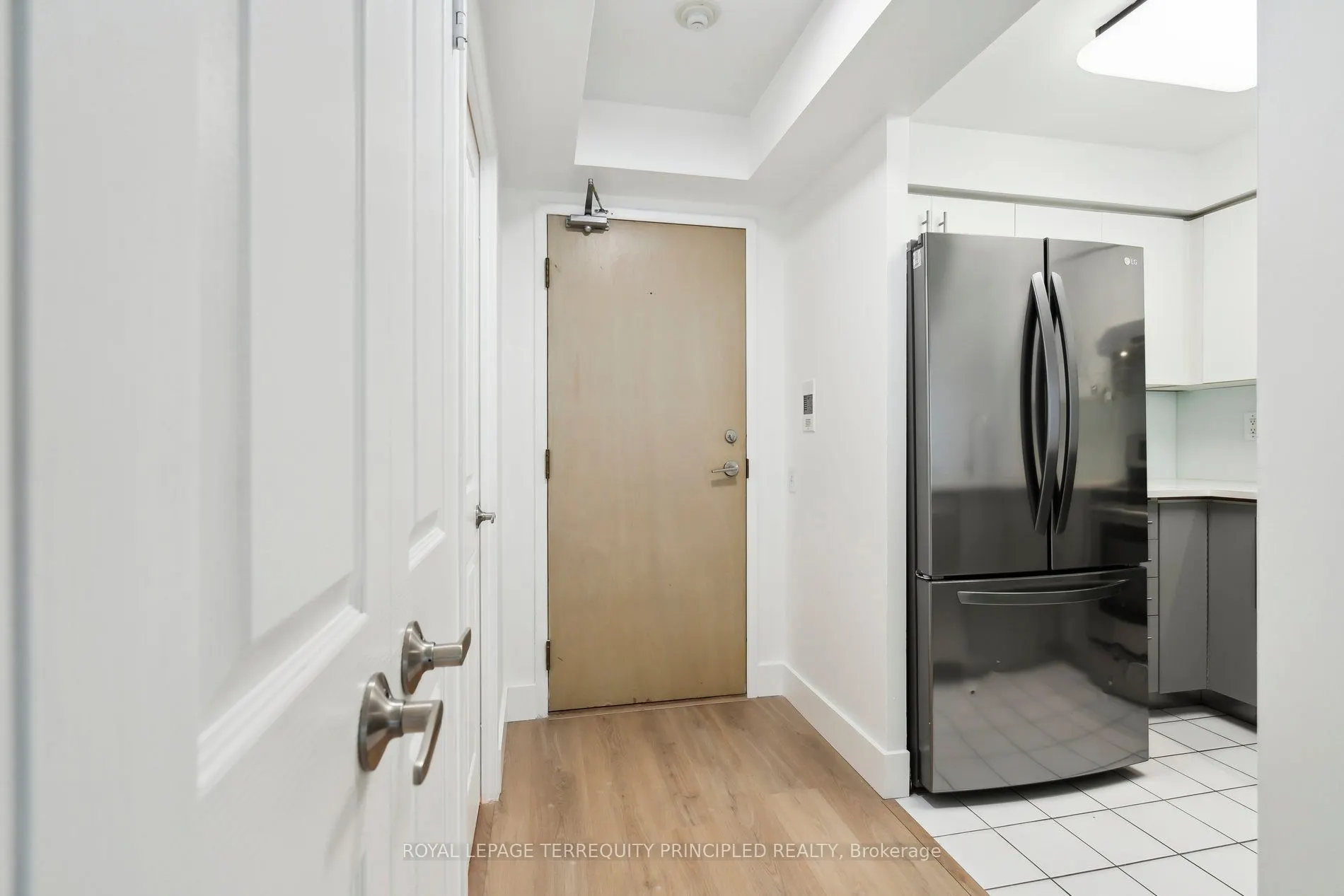 942 Yonge Street #418