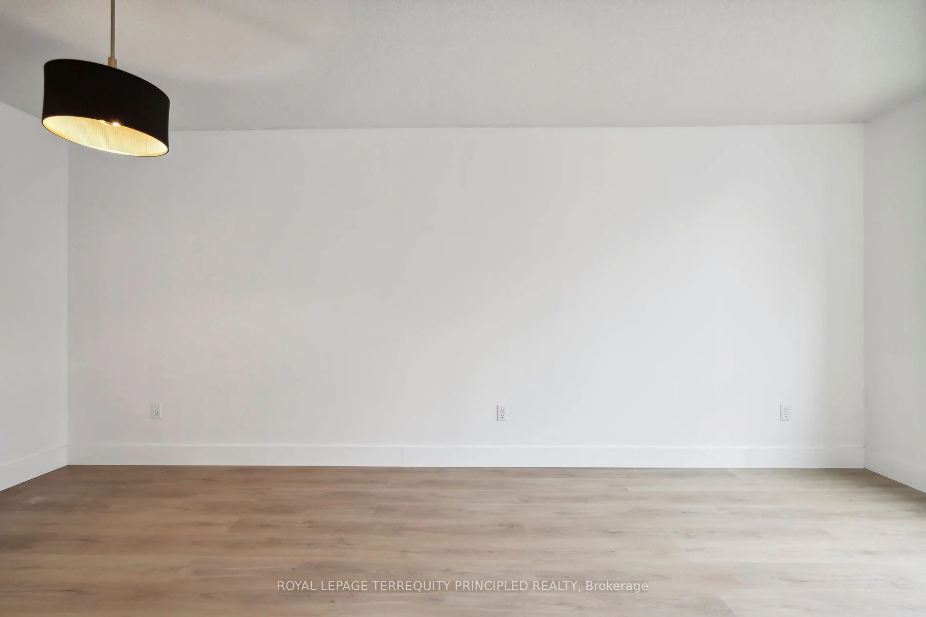 942 Yonge Street #418