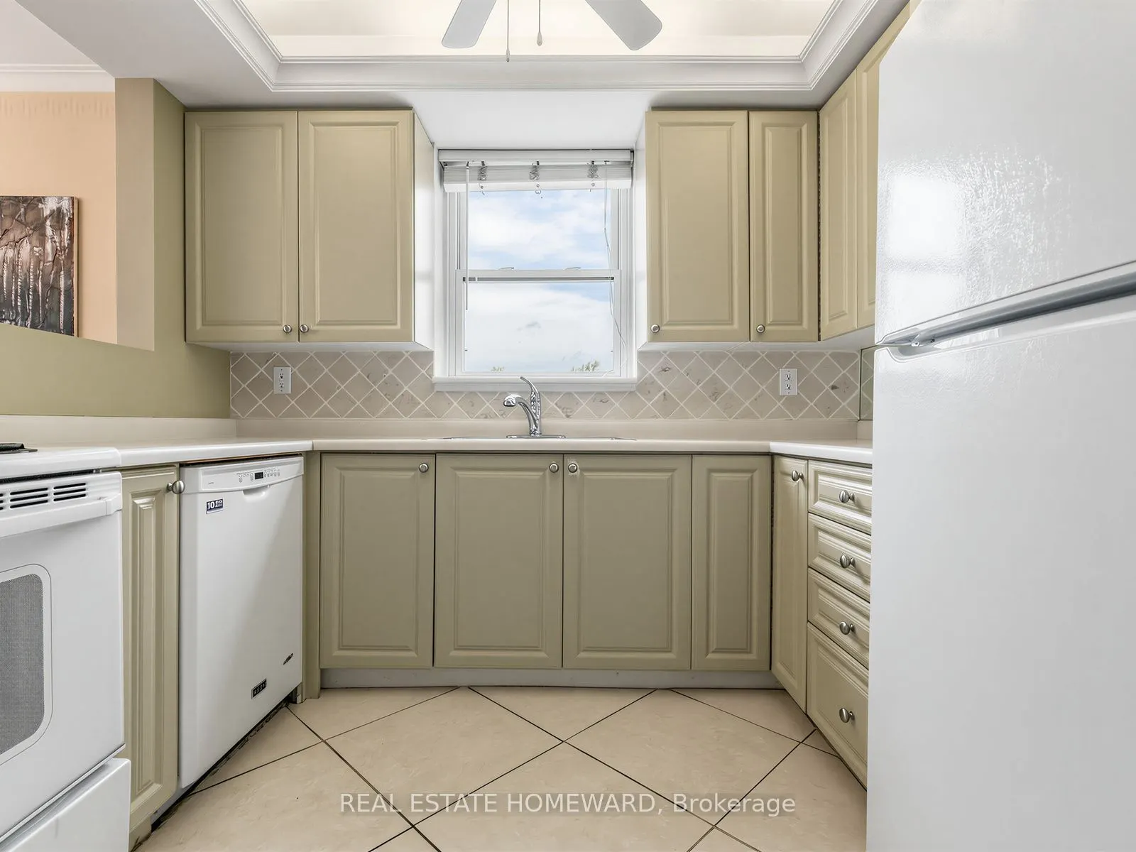 30 Elm Avenue #309