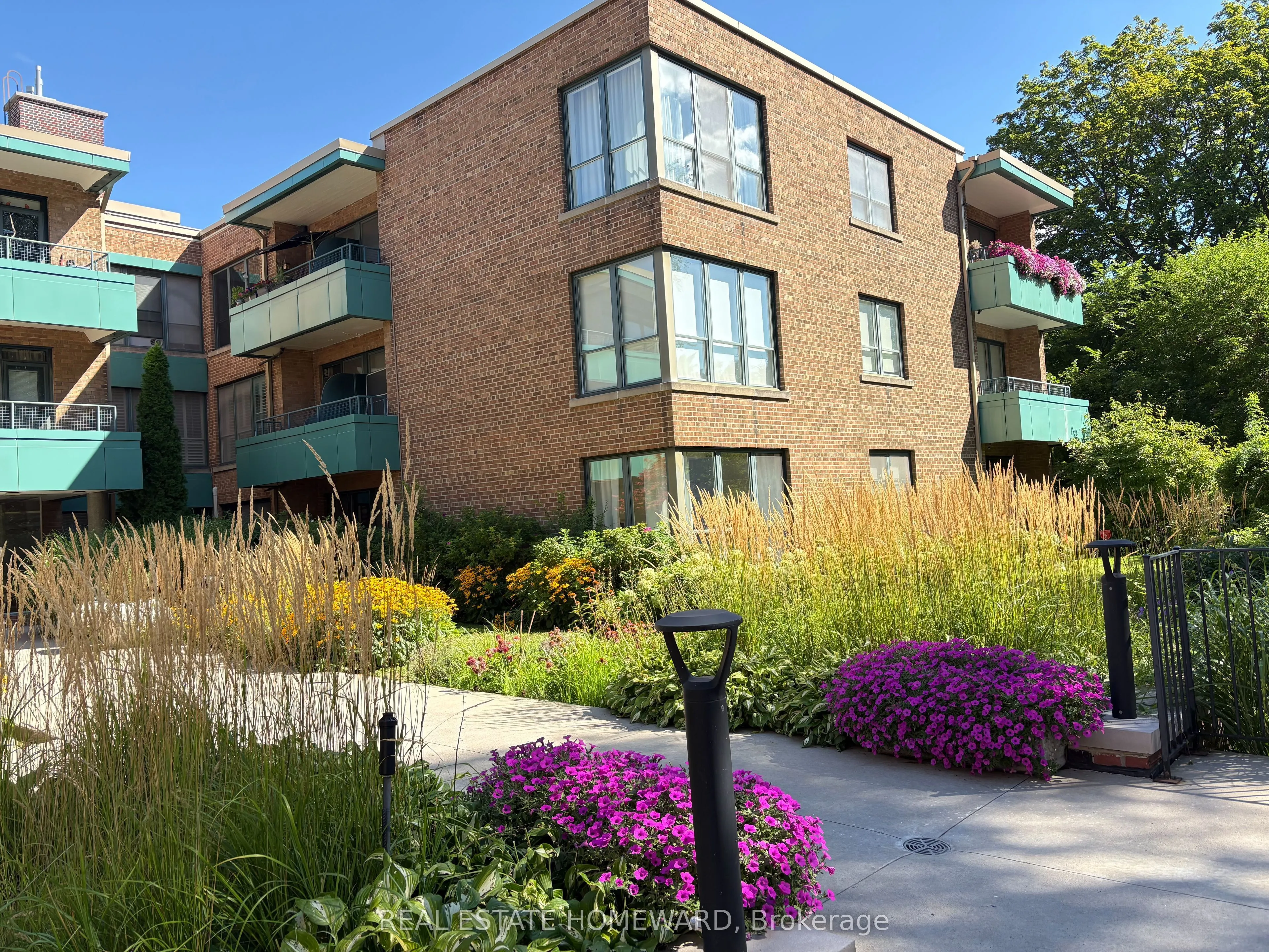30 Elm Avenue #309