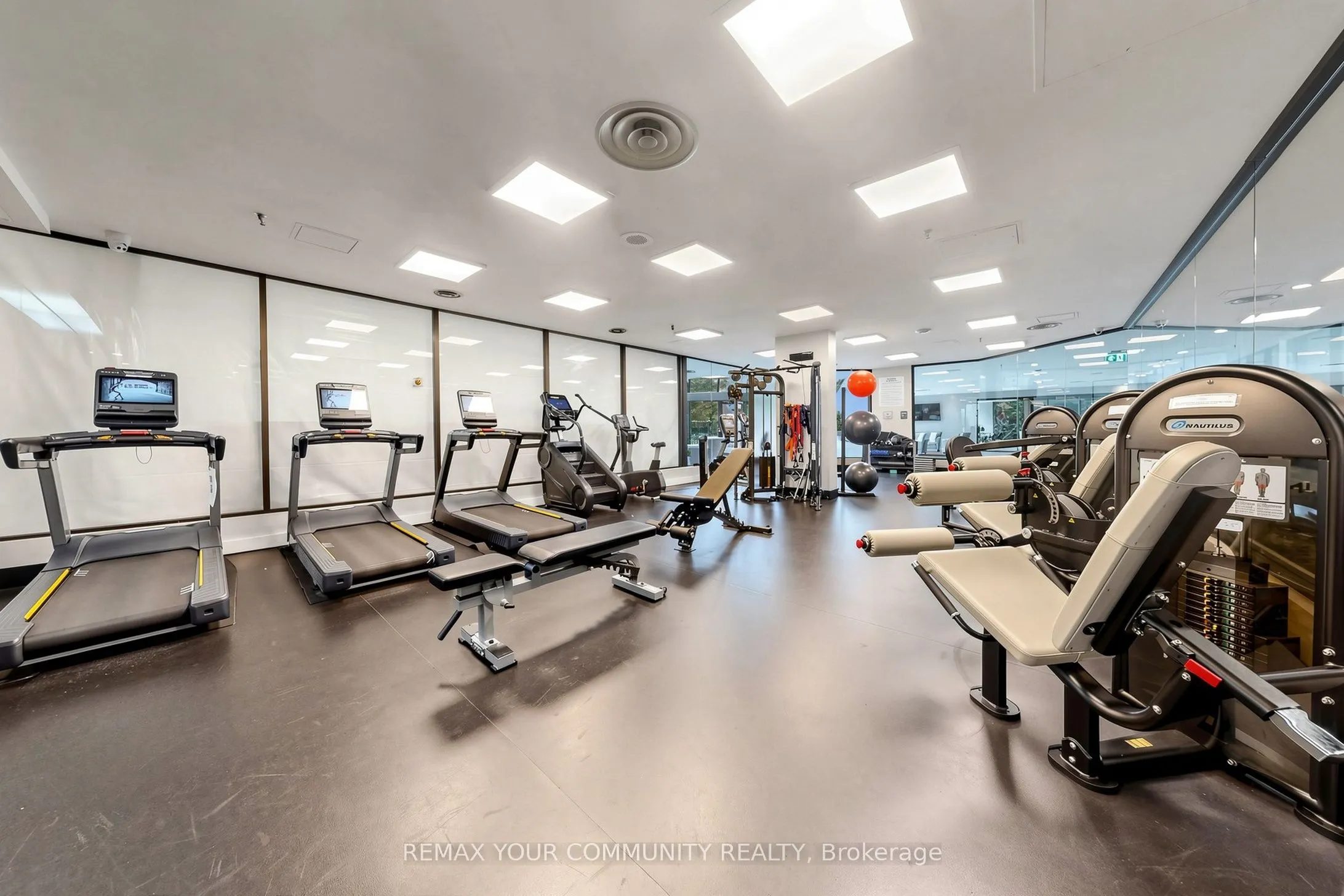 5444 Yonge Street #1609