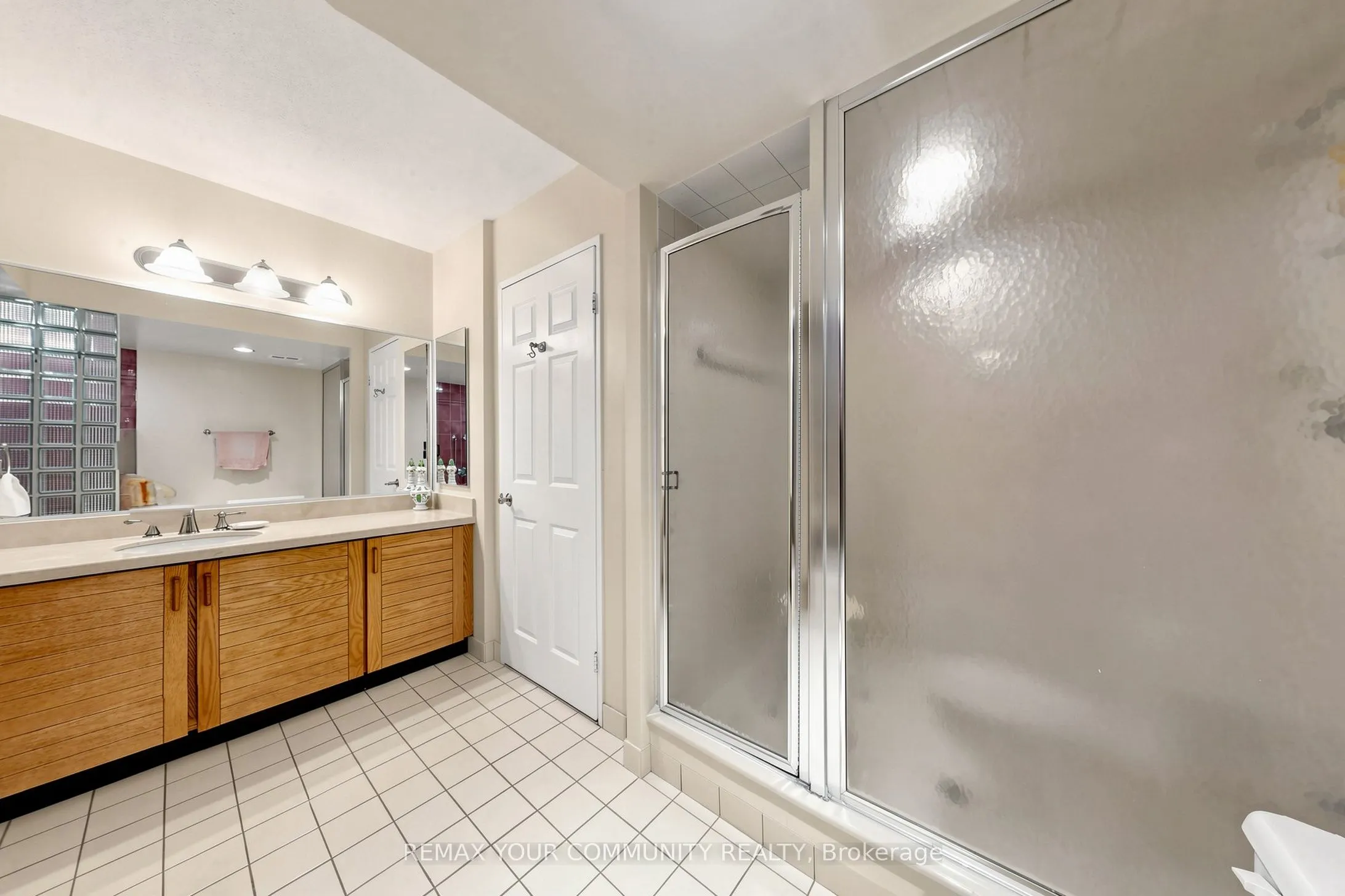 5444 Yonge Street #1609
