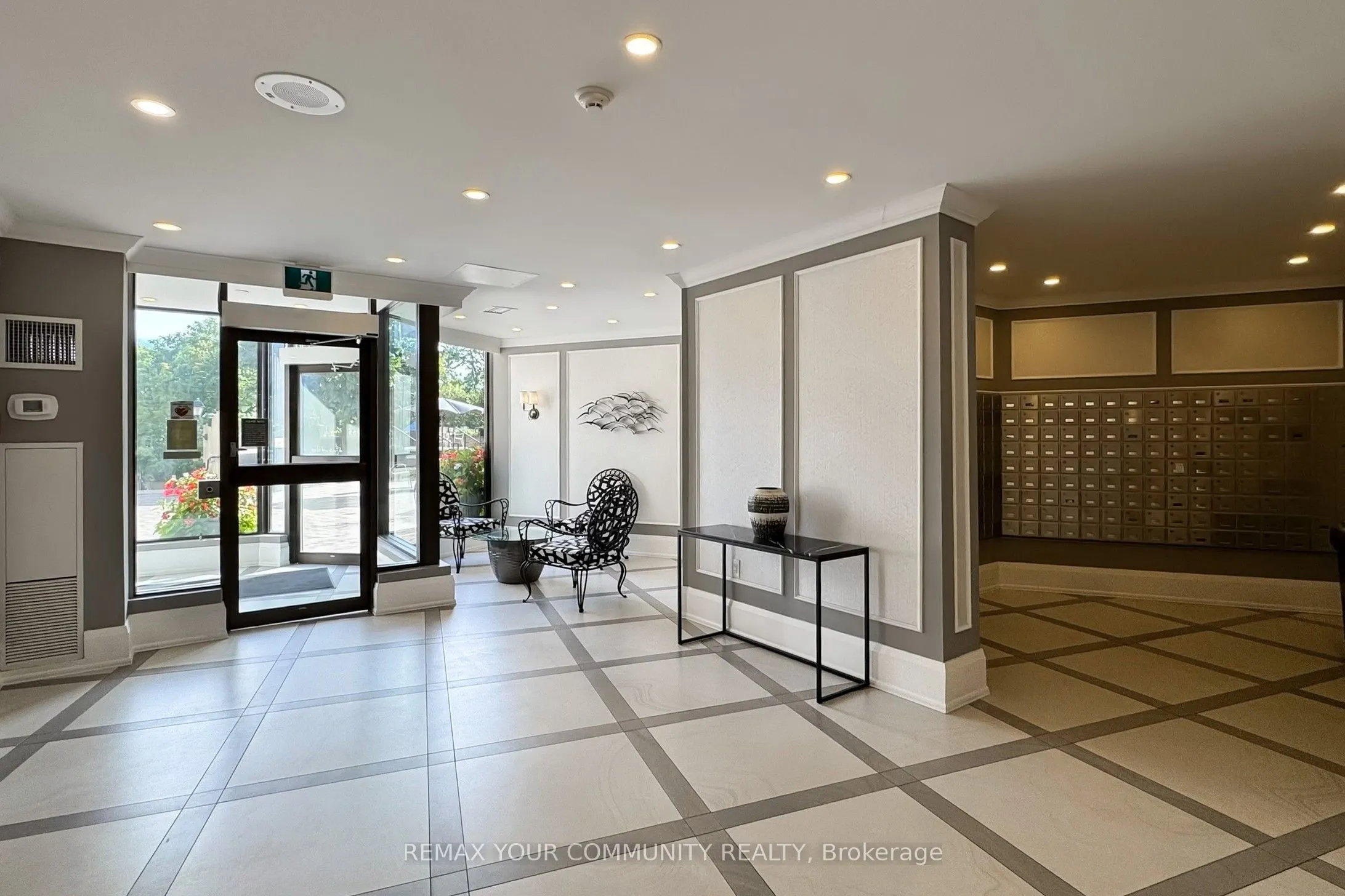 5444 Yonge Street #1609