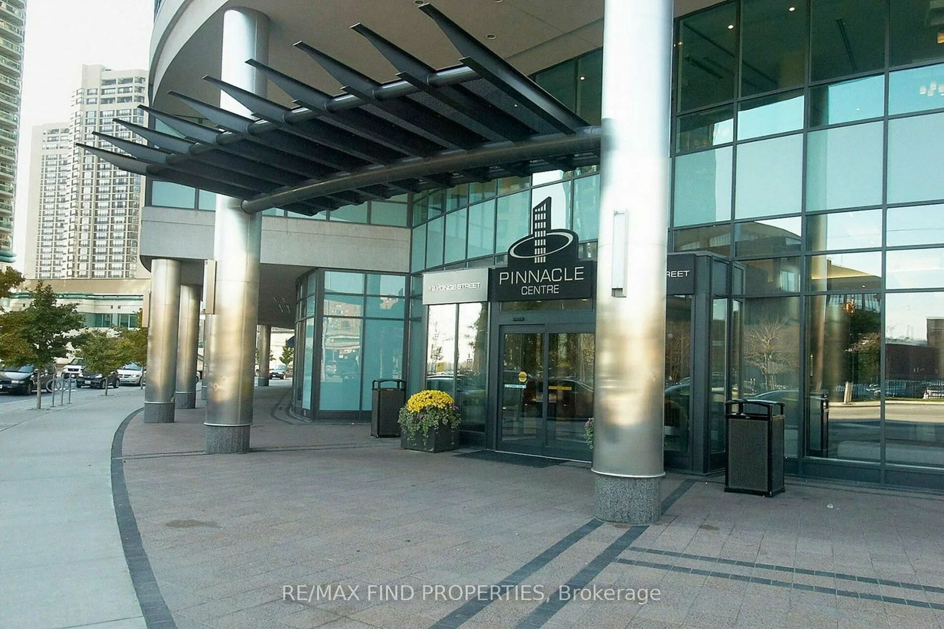 12 Yonge Street #1505