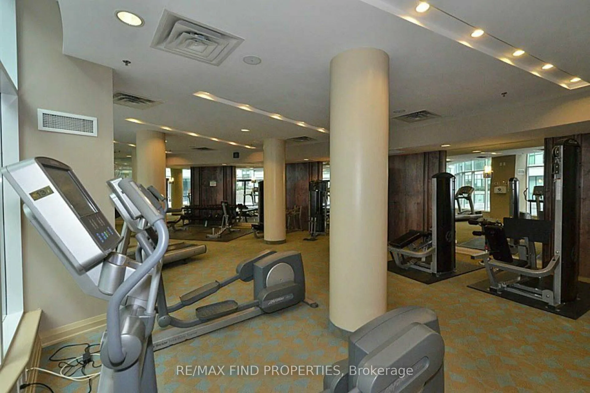 12 Yonge Street #1505