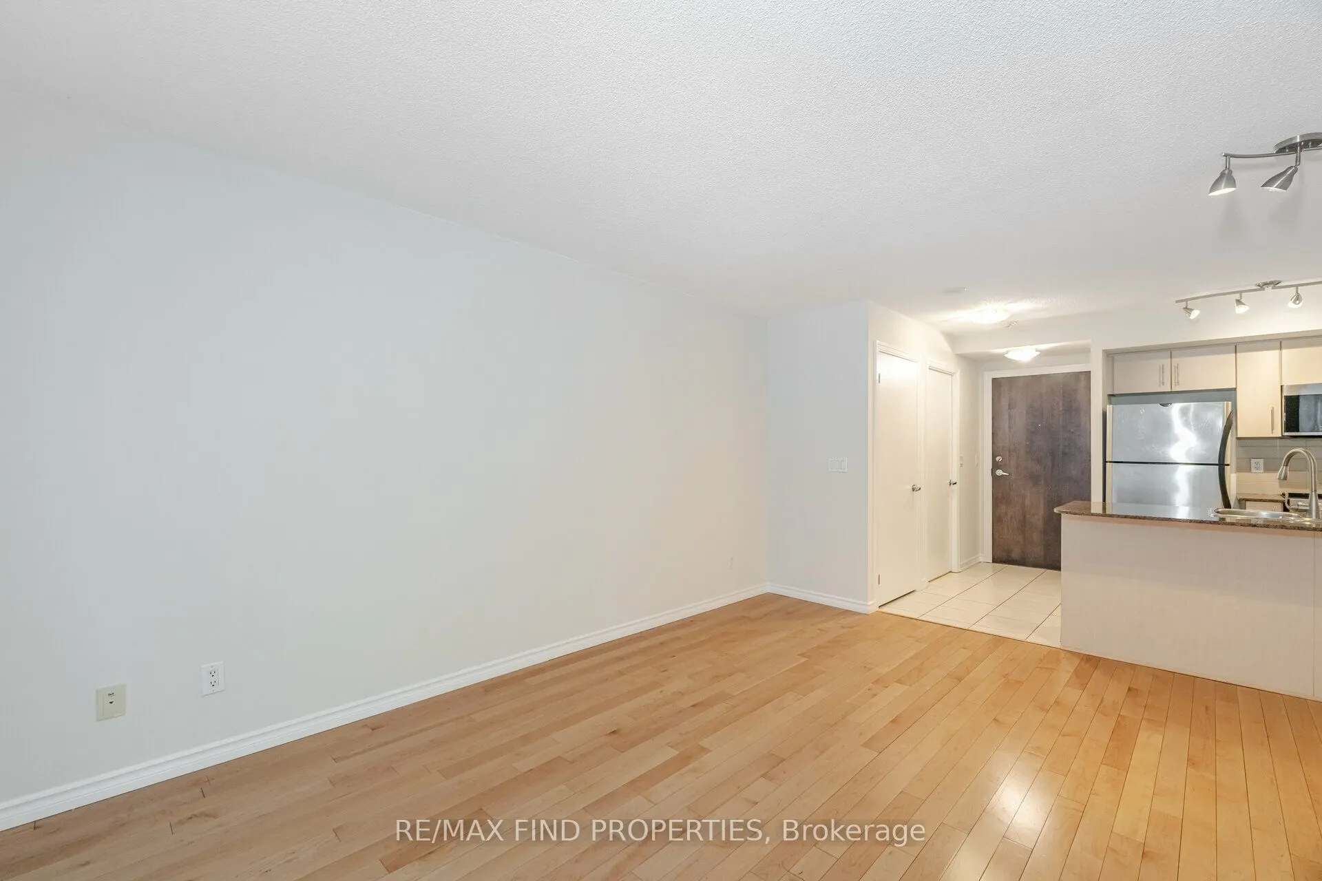12 Yonge Street #1505