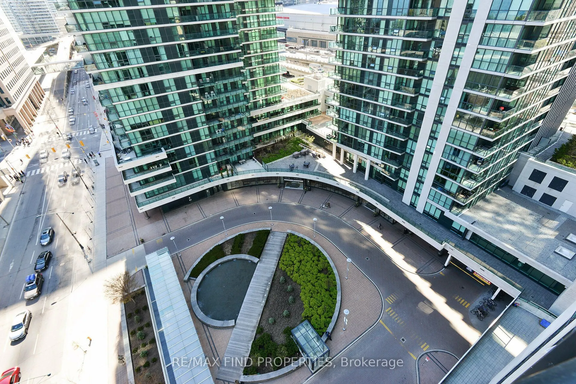 12 Yonge Street #1505