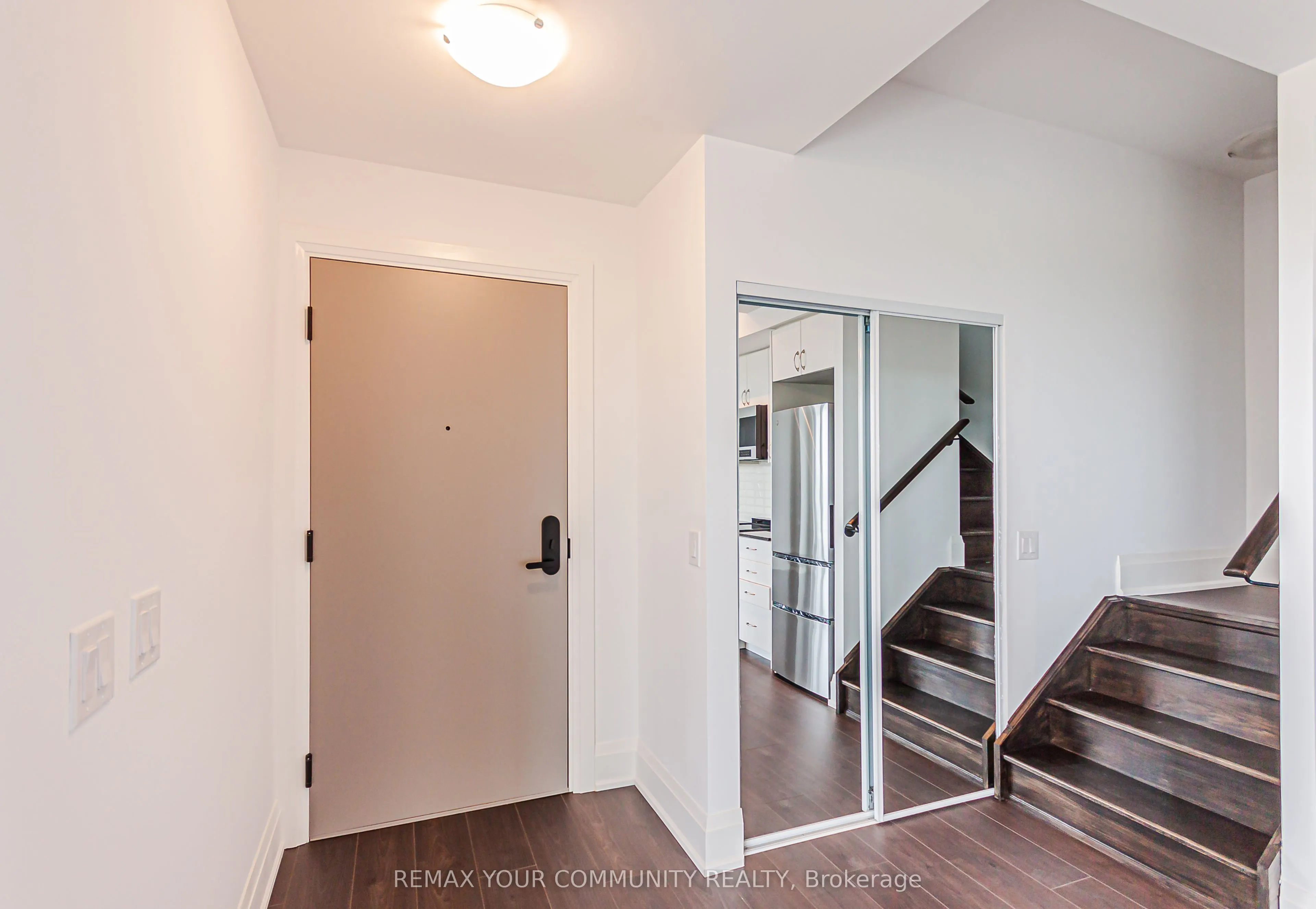 700 Sheppard Avenue W #905