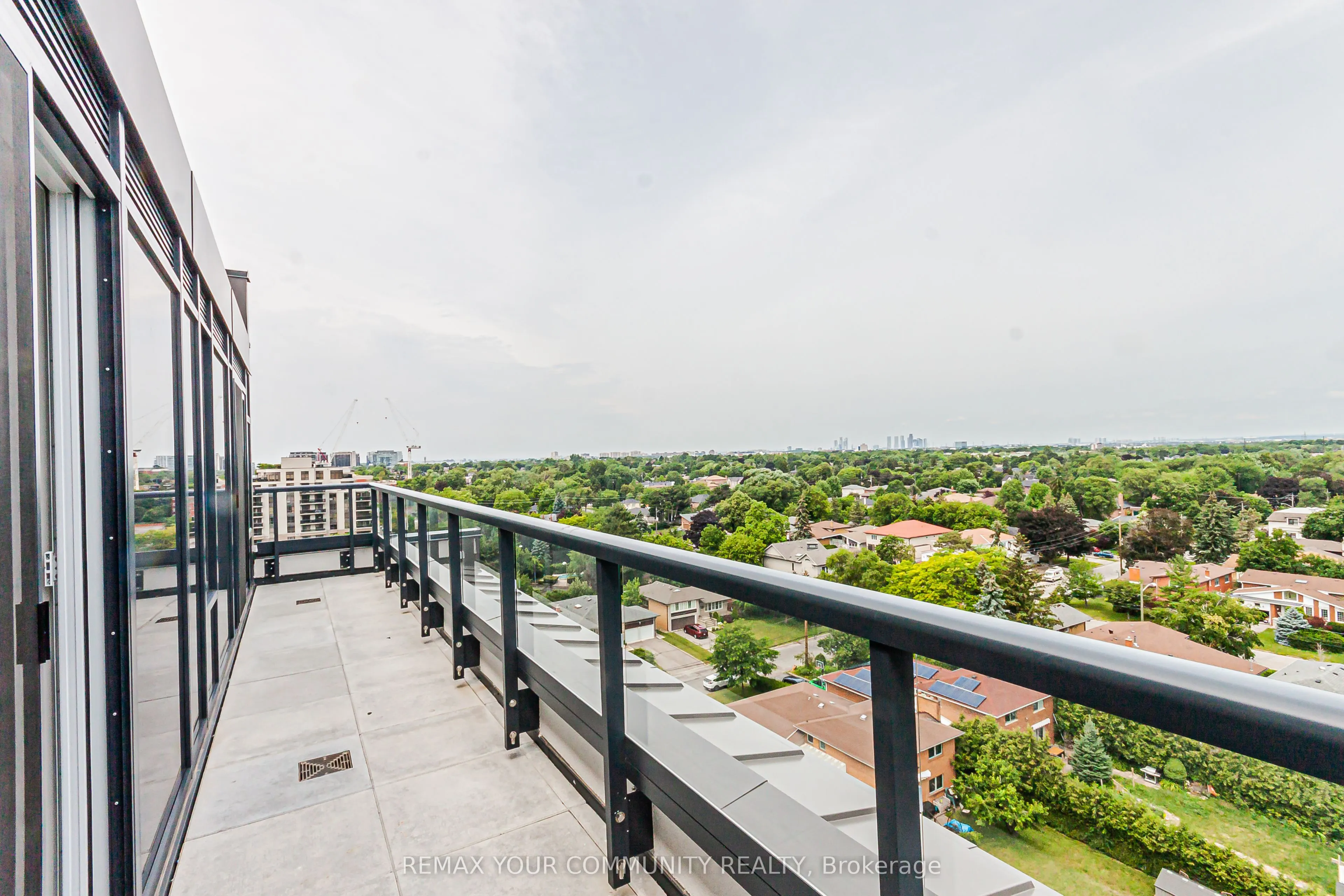 700 Sheppard Avenue W #905