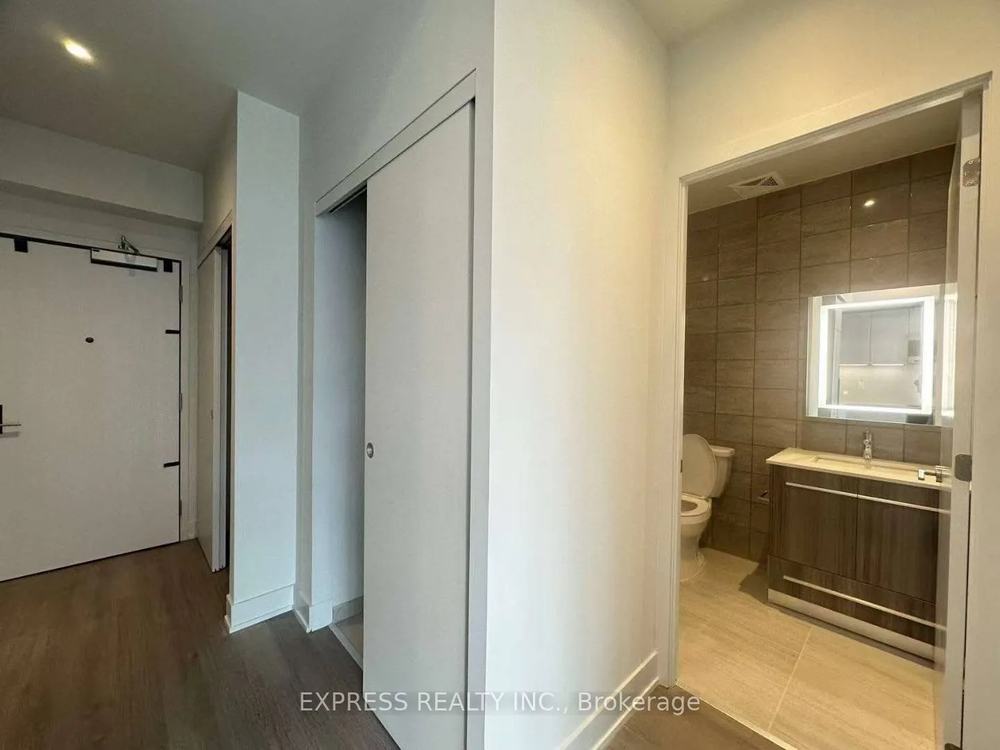 8 Cumberland Street #4305