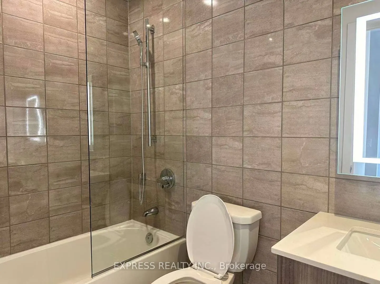 8 Cumberland Street #4305