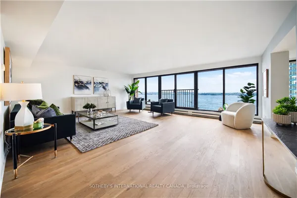 65 Harbour Square #1110