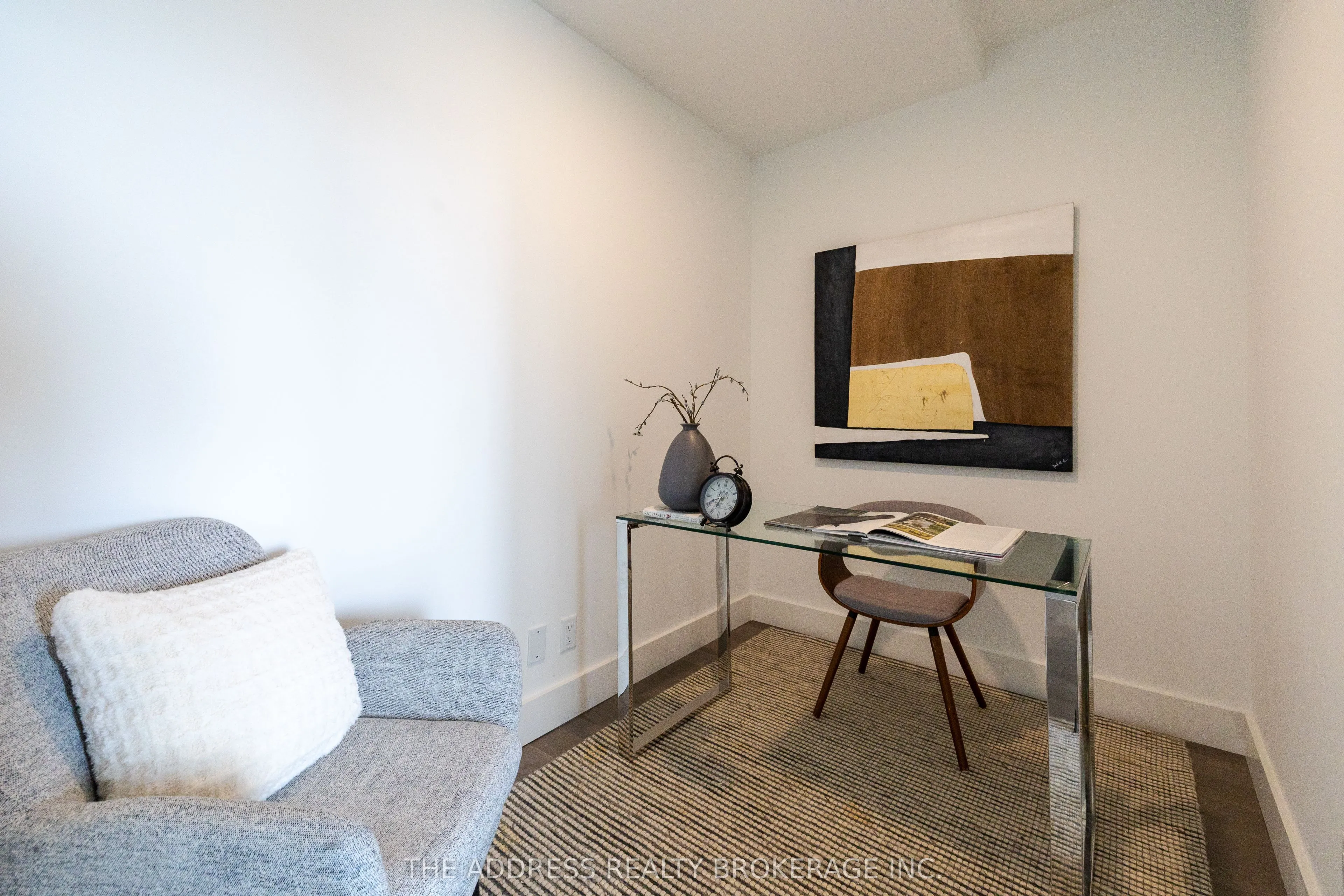 6 Greenbriar Road #1020