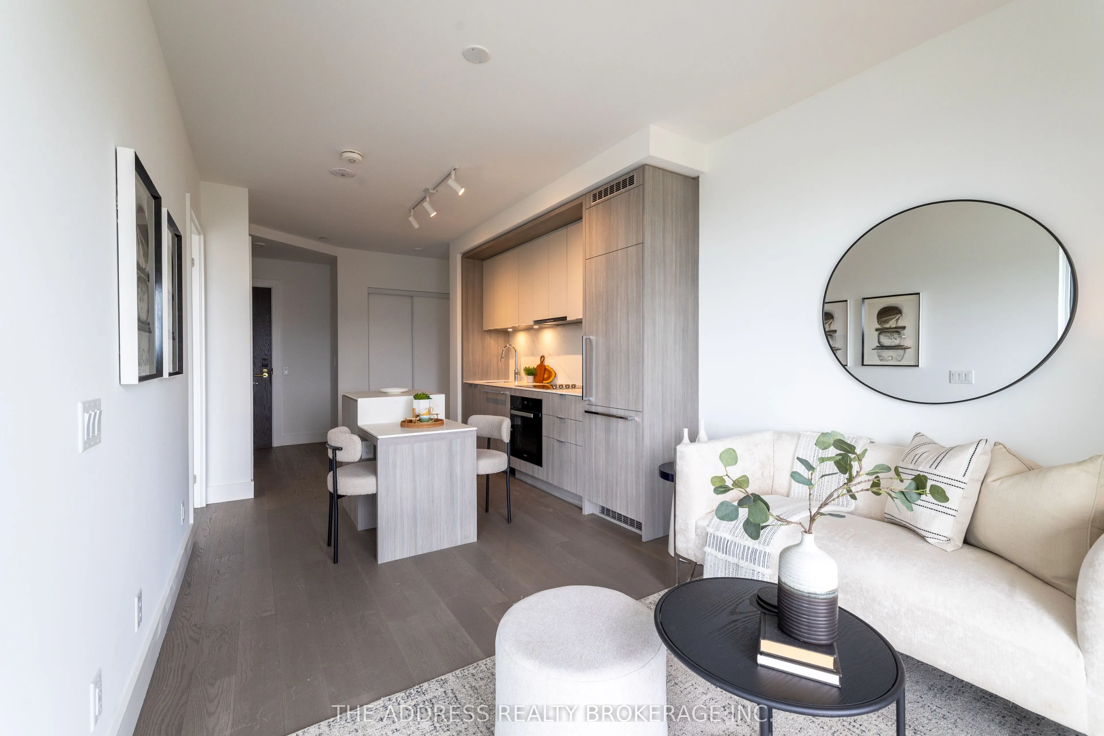 6 Greenbriar Road #1020