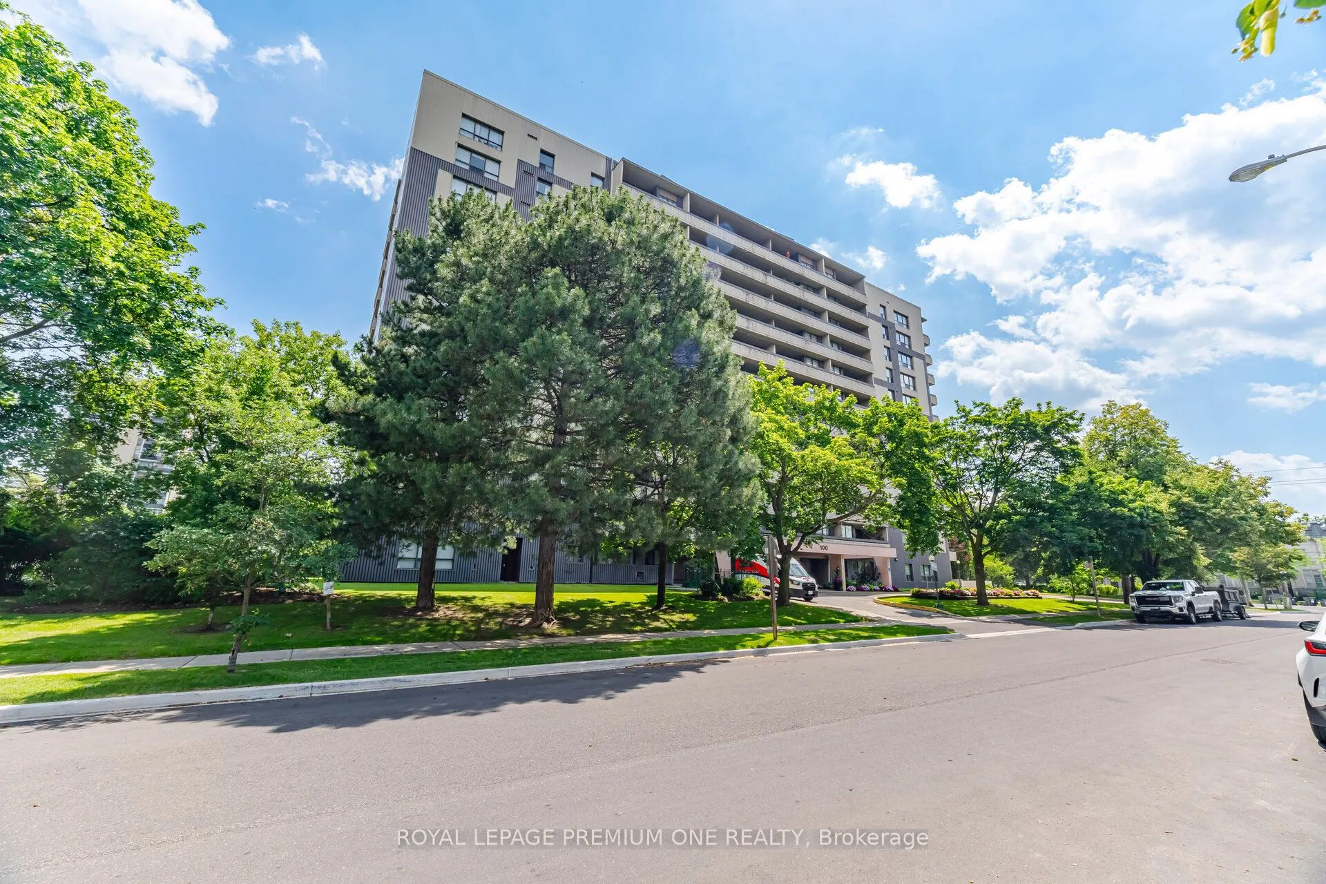 100 Canyon Avenue #302