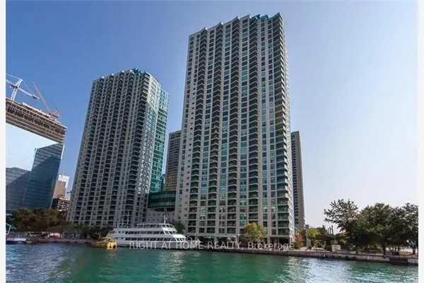 77 Harbour Square #504