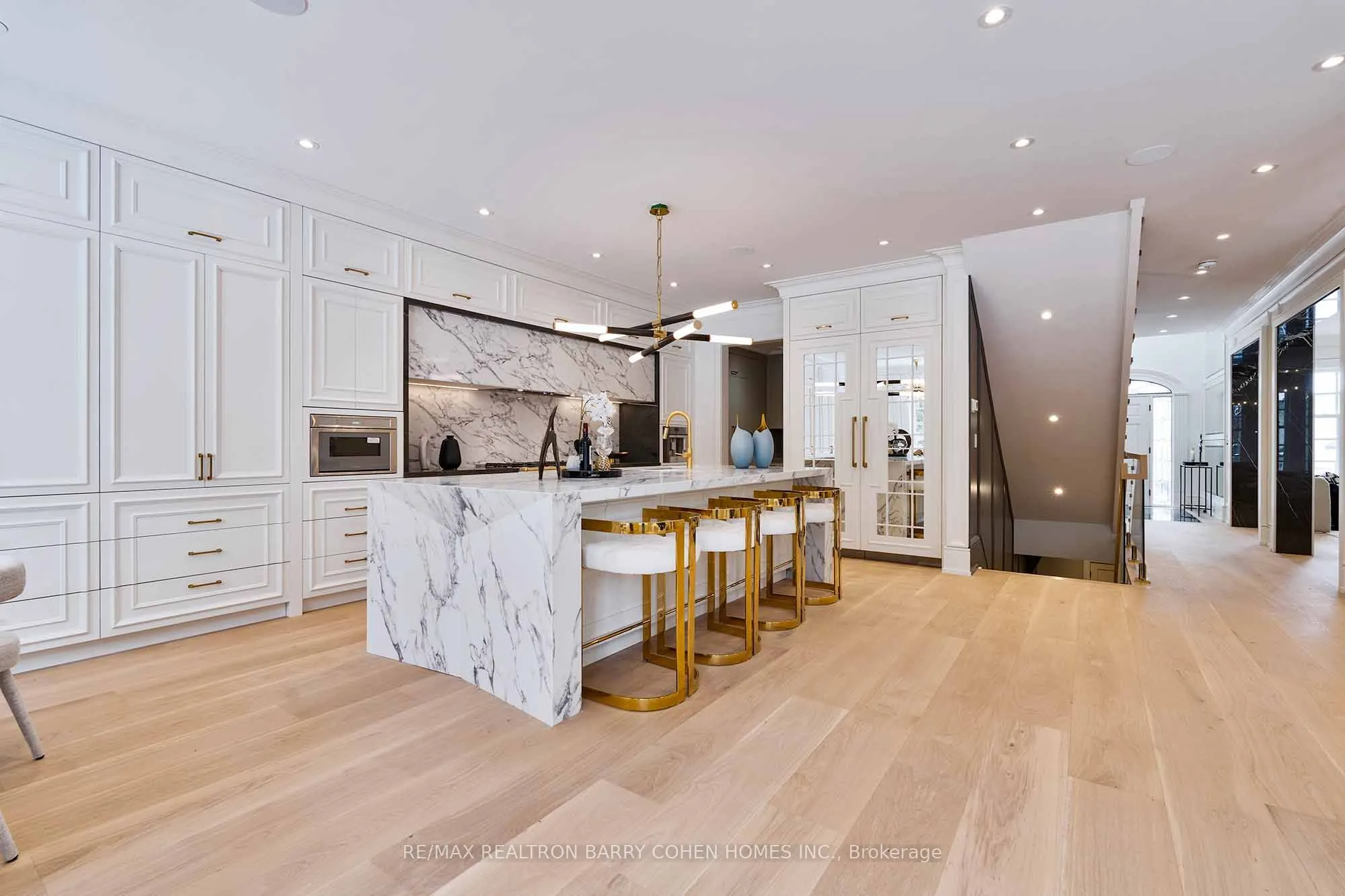 230 Dunvegan Road