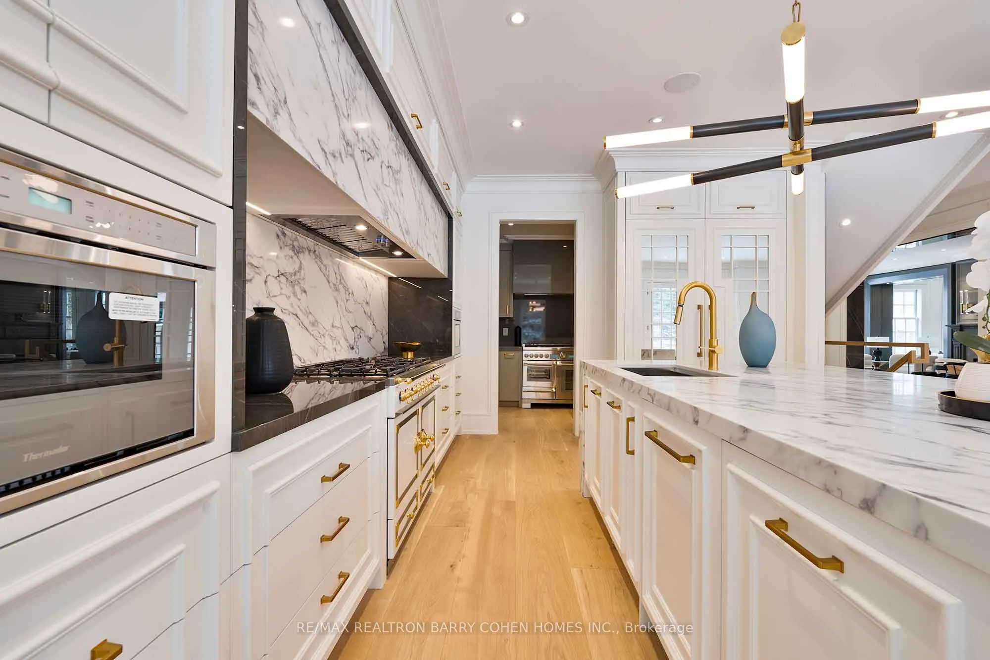230 Dunvegan Road