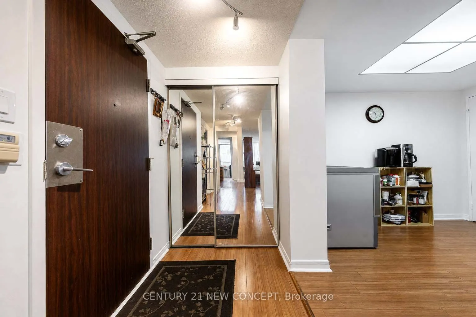 5765 Yonge Street #101