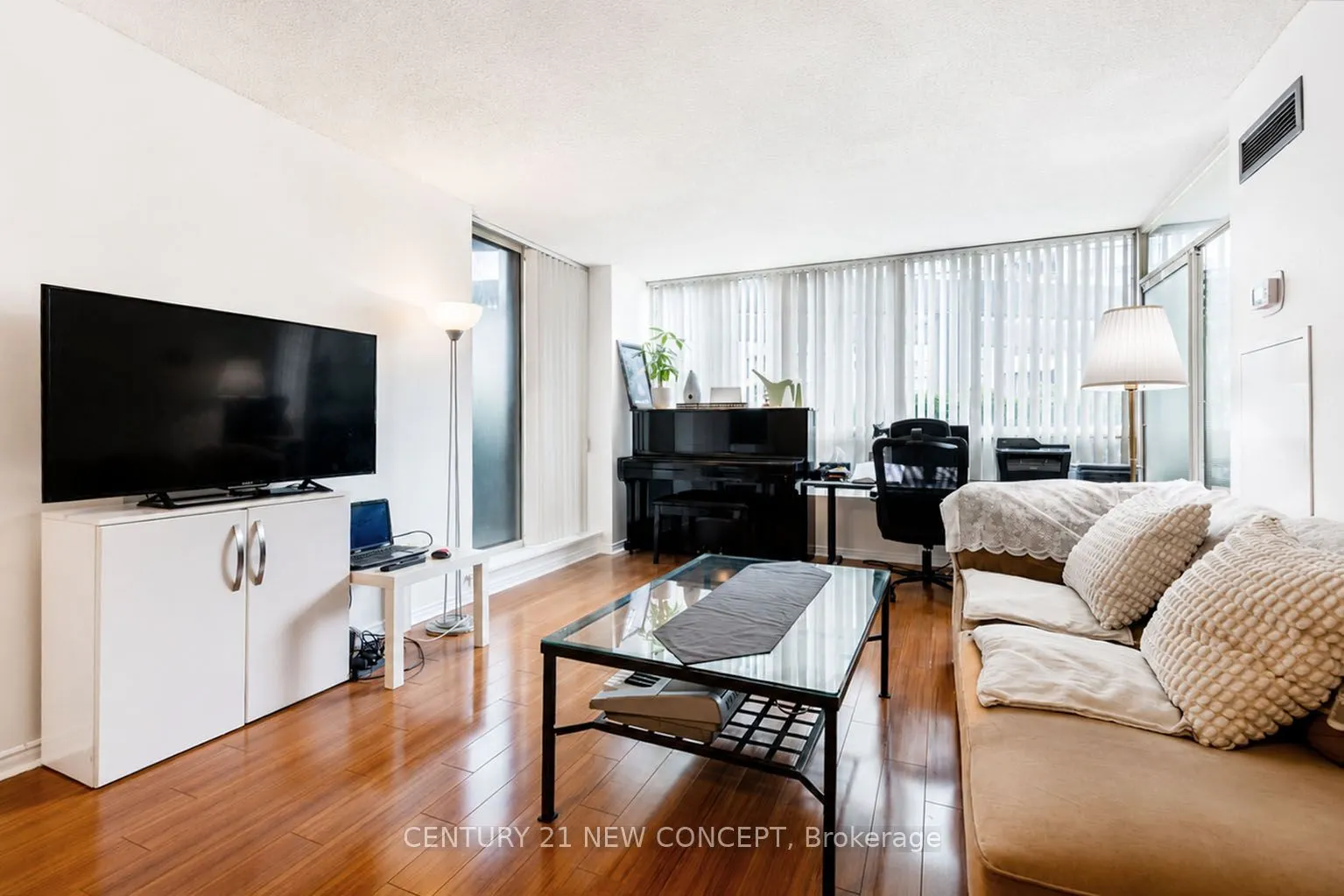 5765 Yonge Street #101