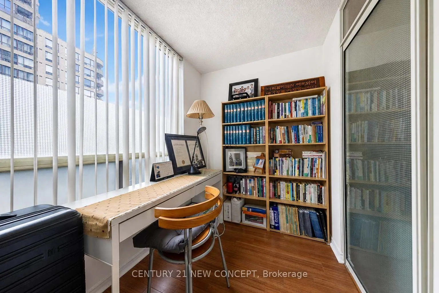 5765 Yonge Street #101