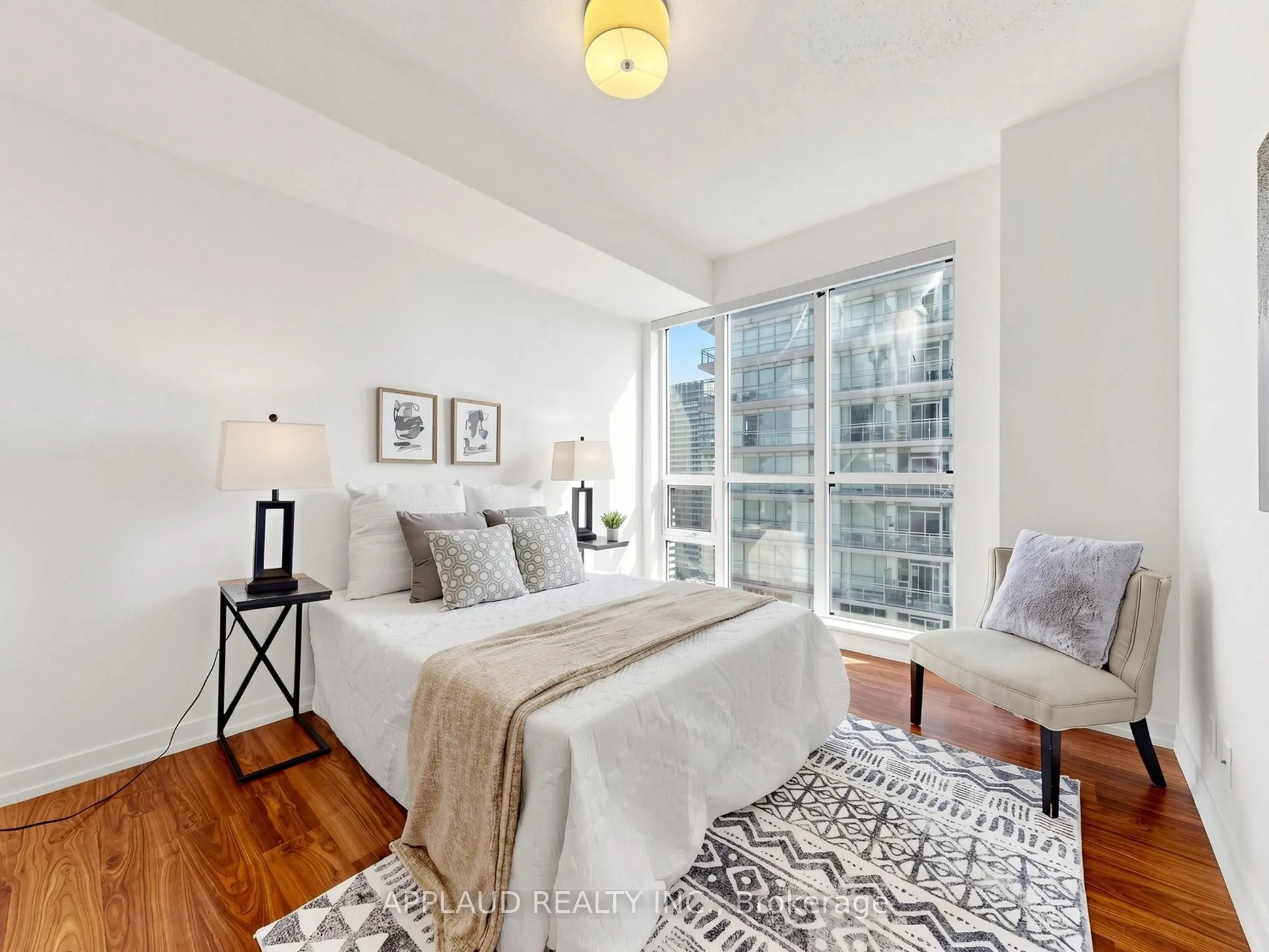 89 Dunfield Avenue #2307