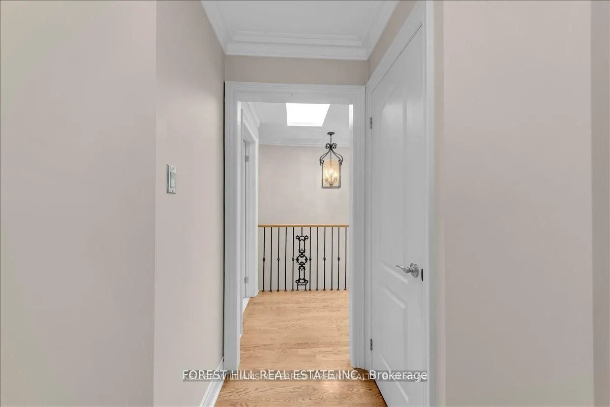 313 Broadway Avenue