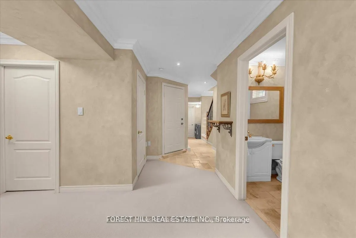 313 Broadway Avenue