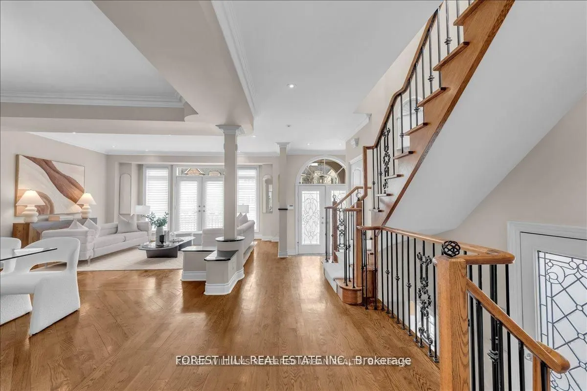 313 Broadway Avenue