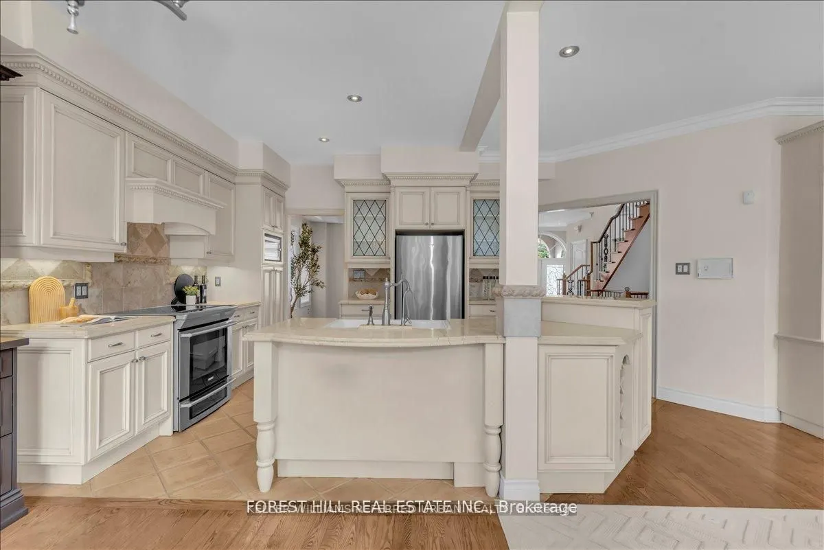 313 Broadway Avenue