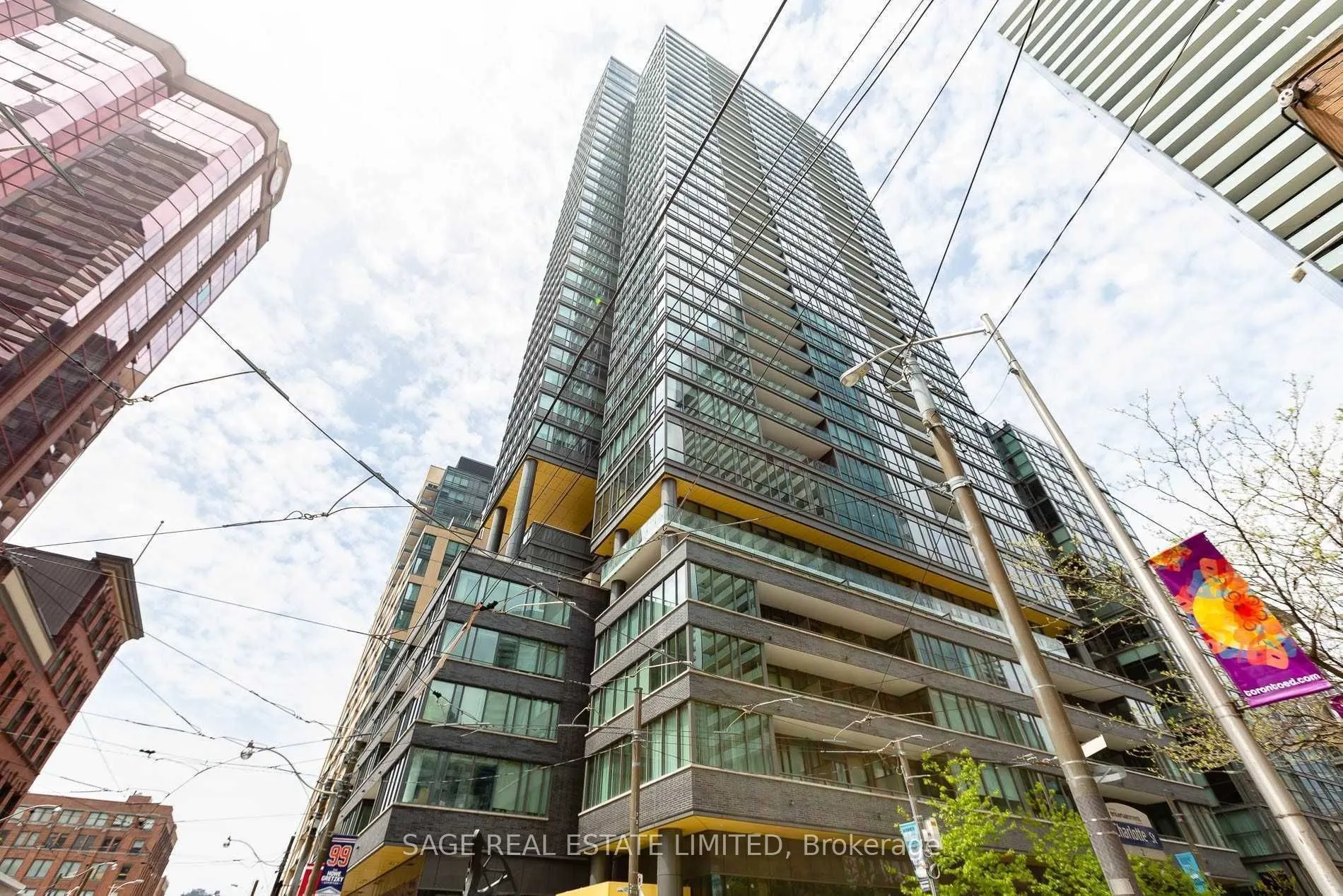 8 Charlotte Street #902