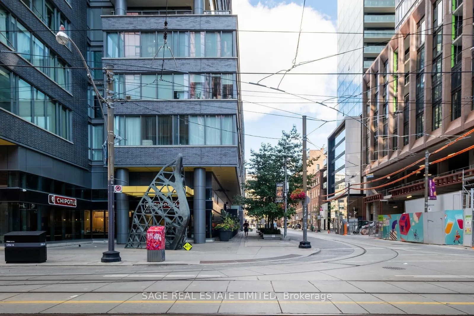 8 Charlotte Street #902