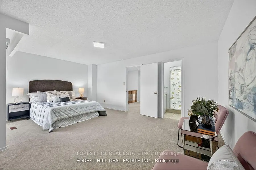 38 Carnival Court