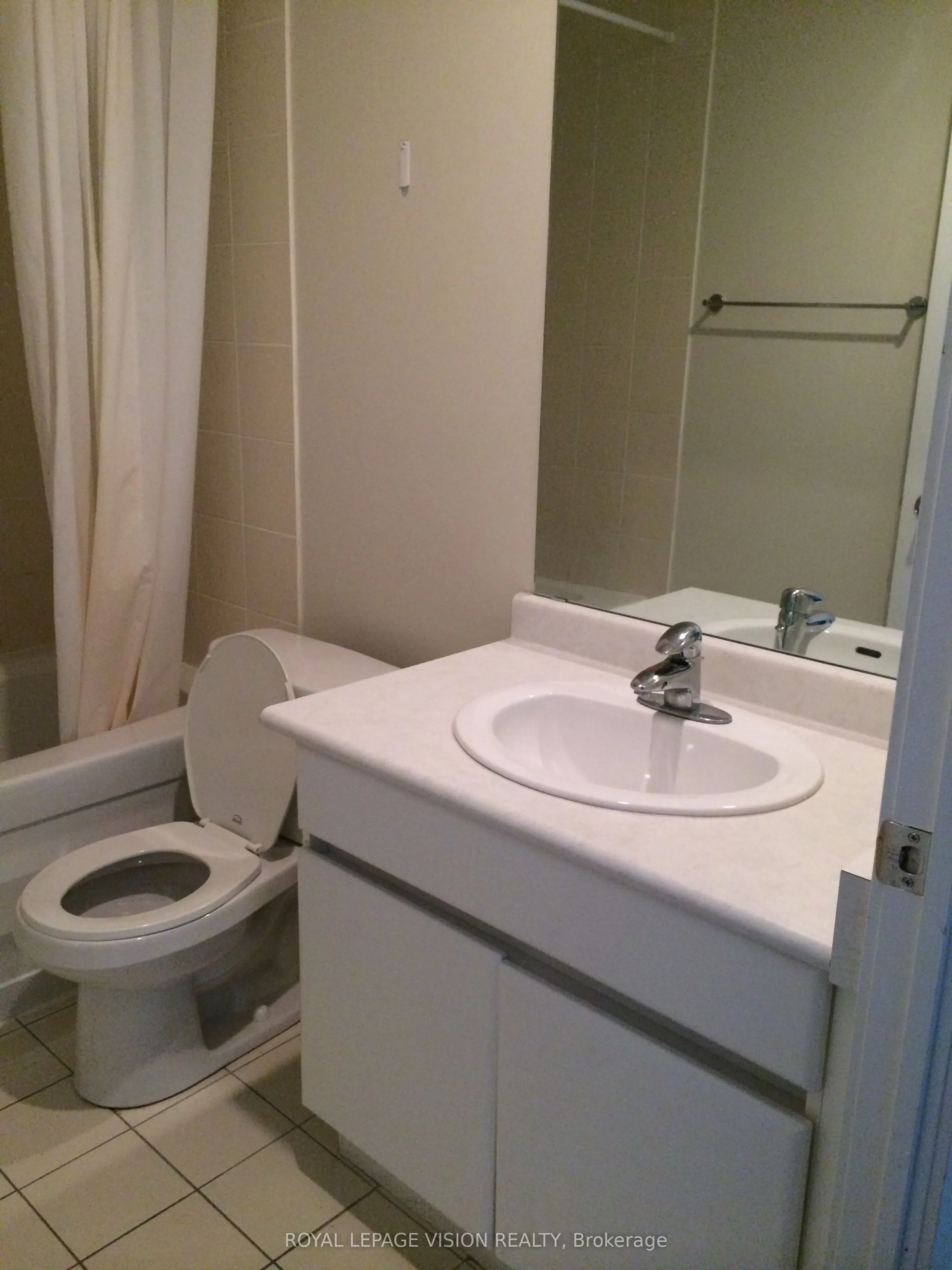 30 Canterbury Place #1708
