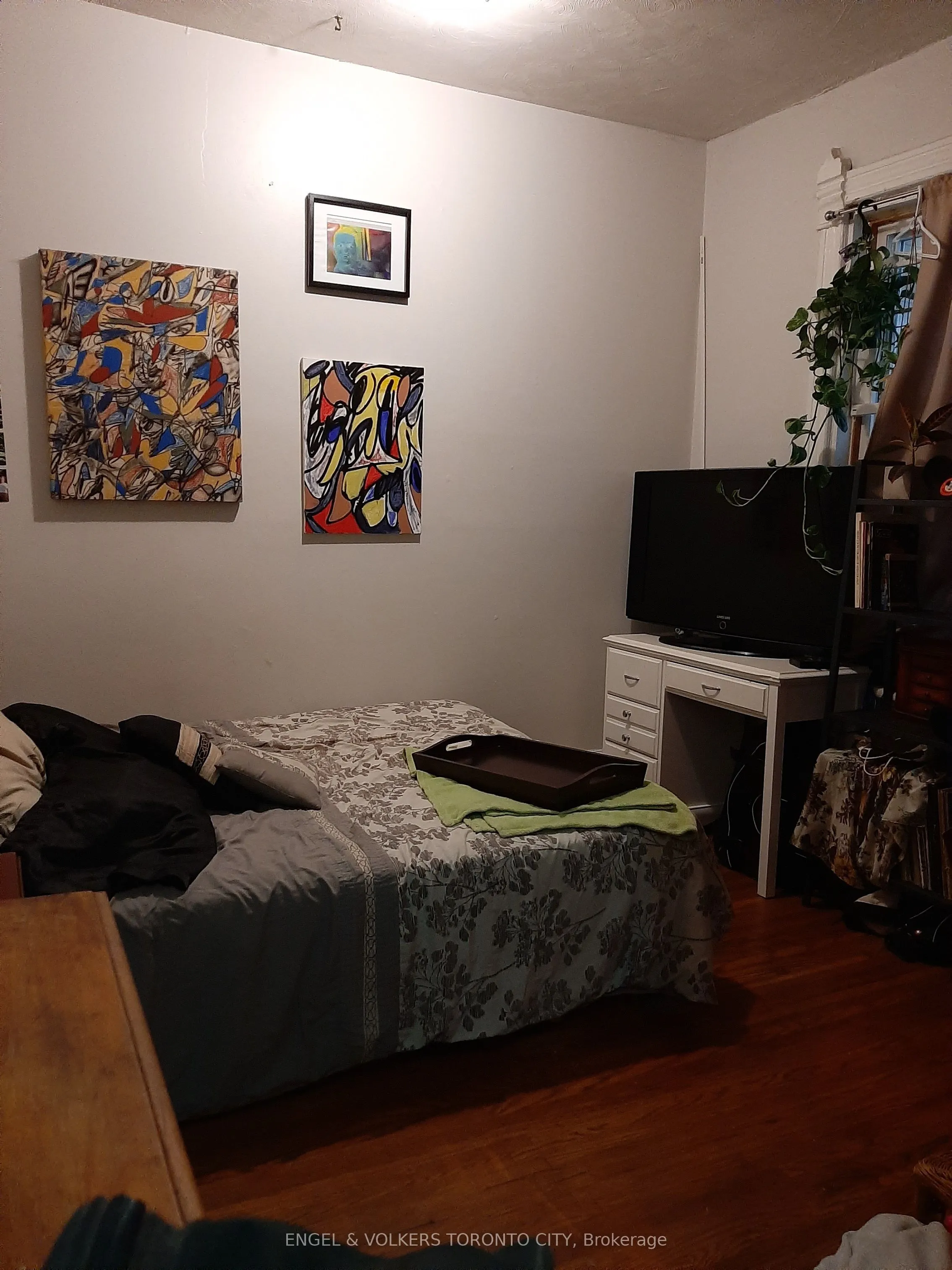 1242 College Street #3