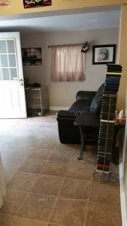 1242 College Street #3