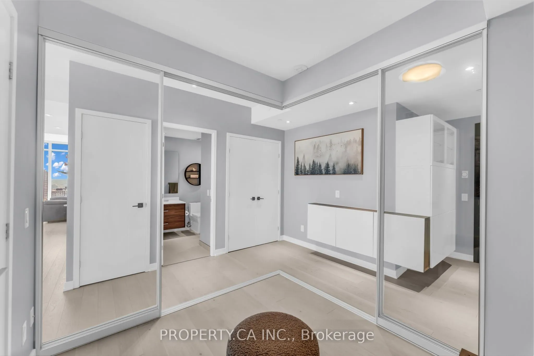 488 University Avenue #3002