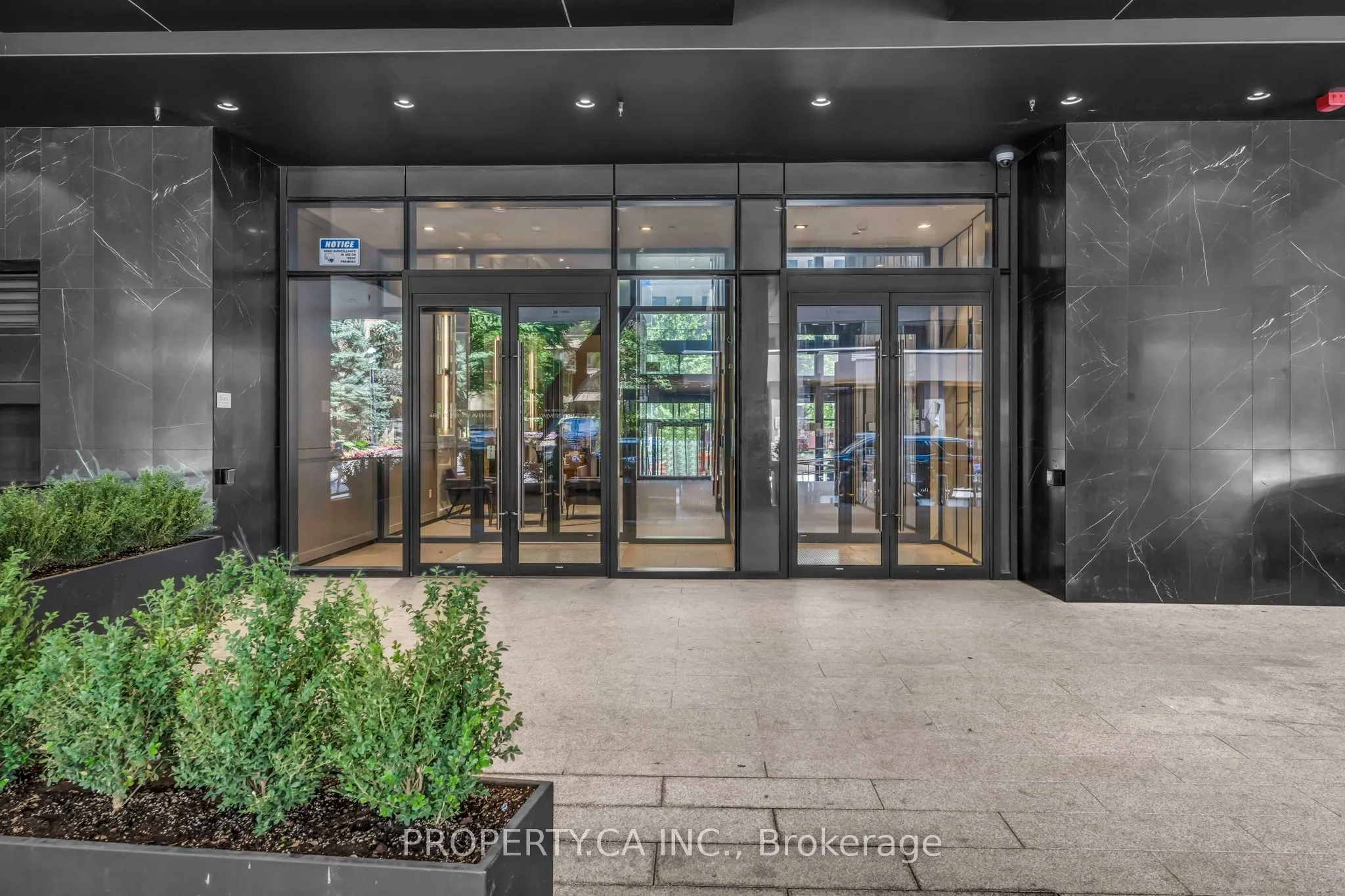 488 University Avenue #3002