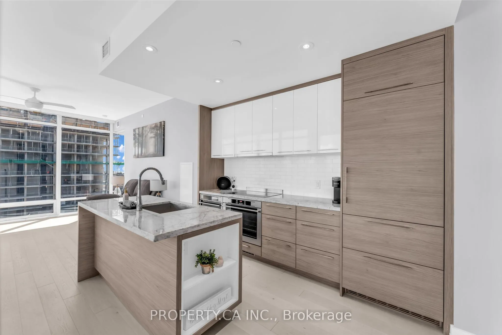 488 University Avenue #3002