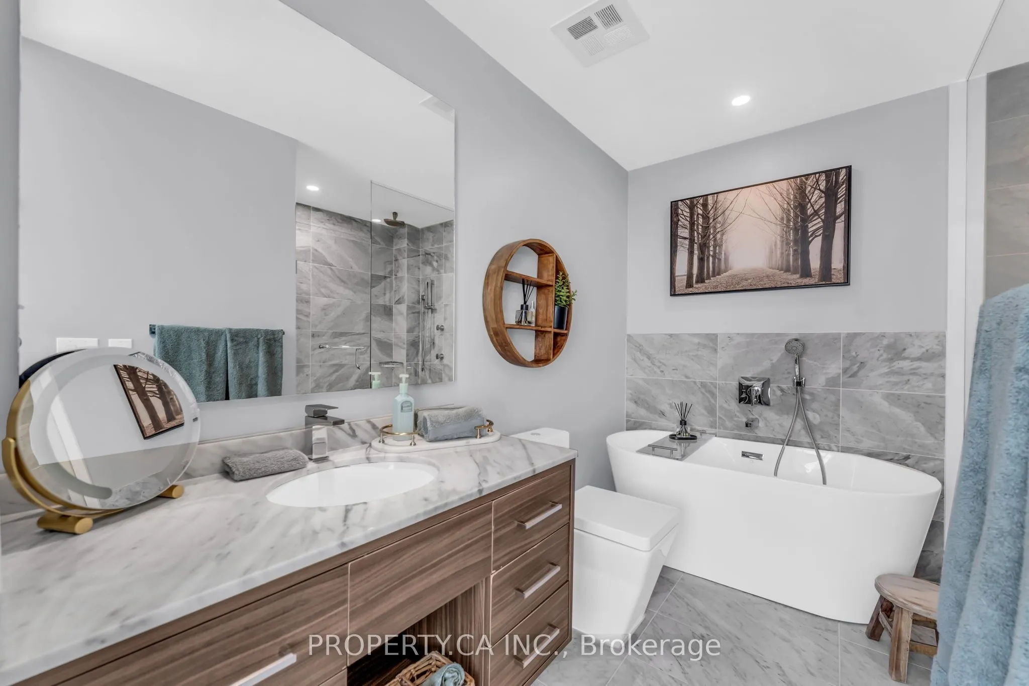 488 University Avenue #3002