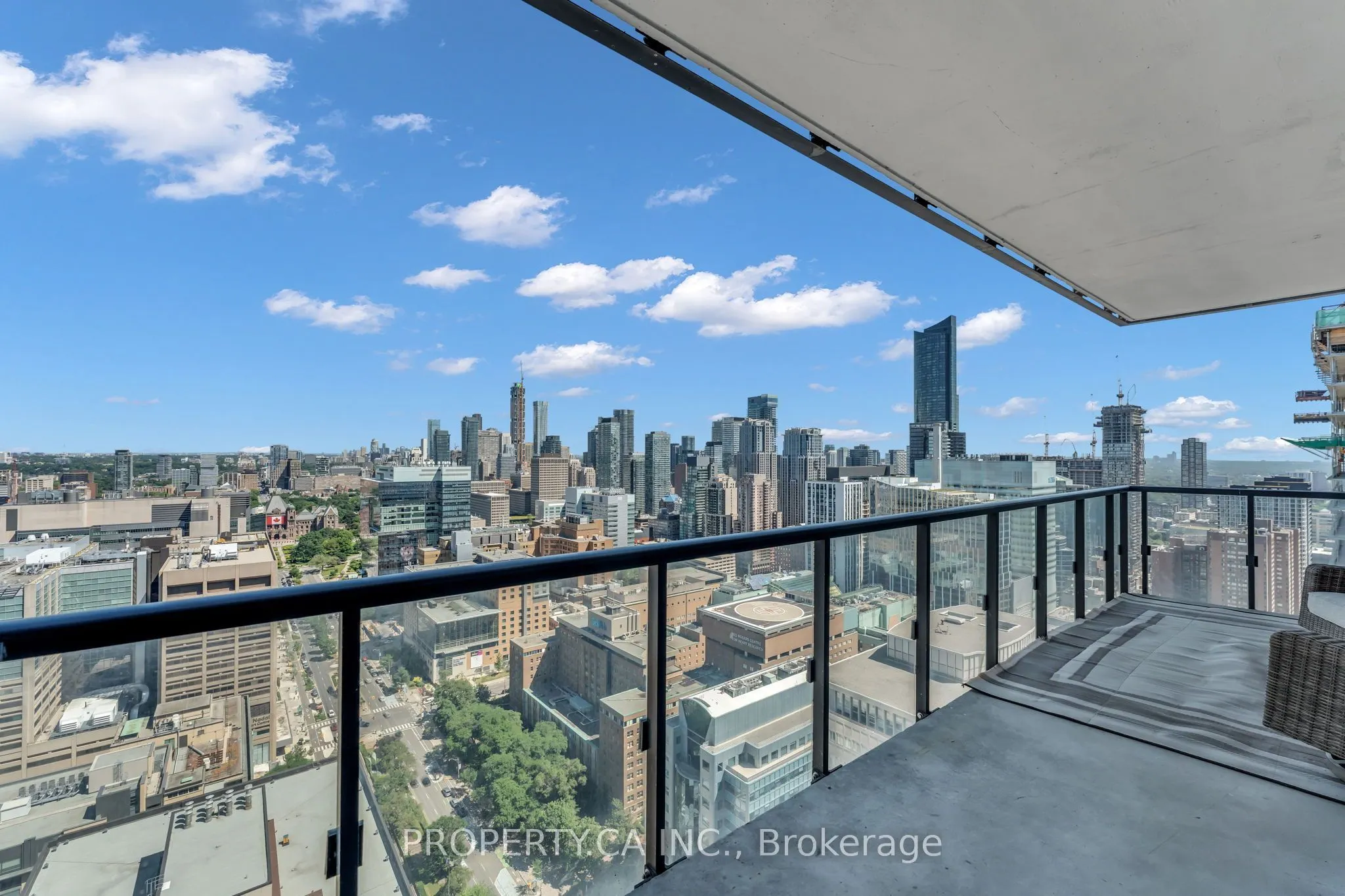 488 University Avenue #3002