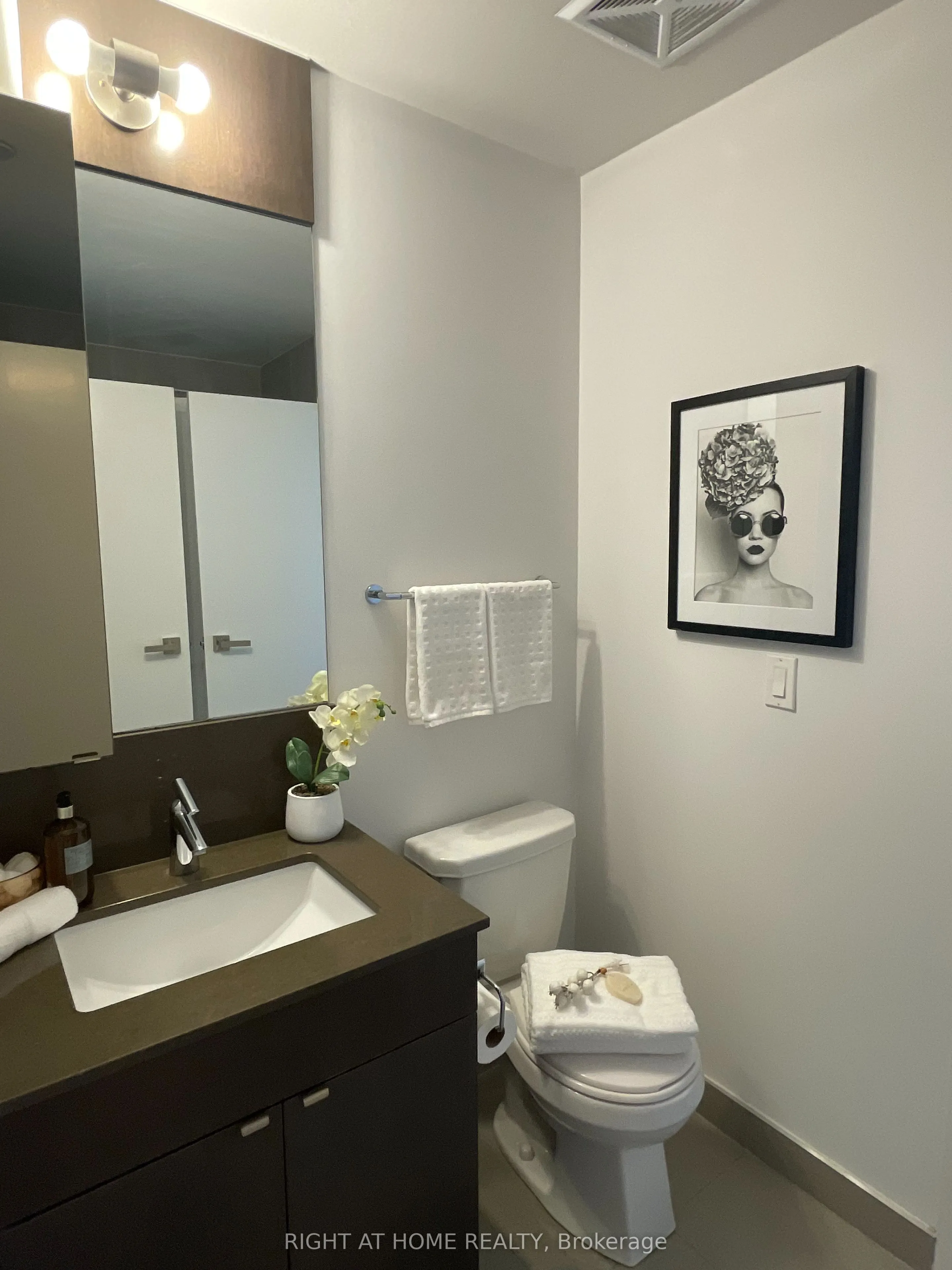 98 Lillian Street ## 916